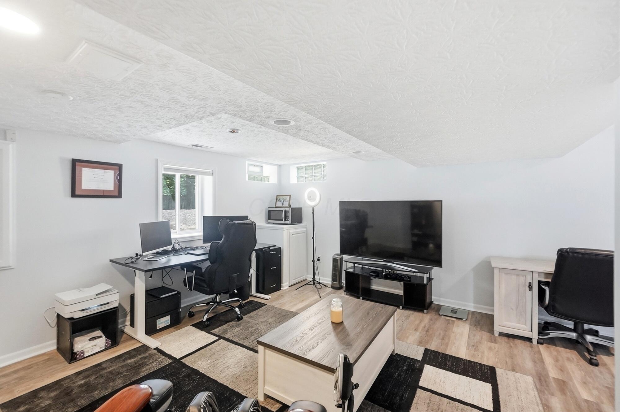 5203 Hickory Grove