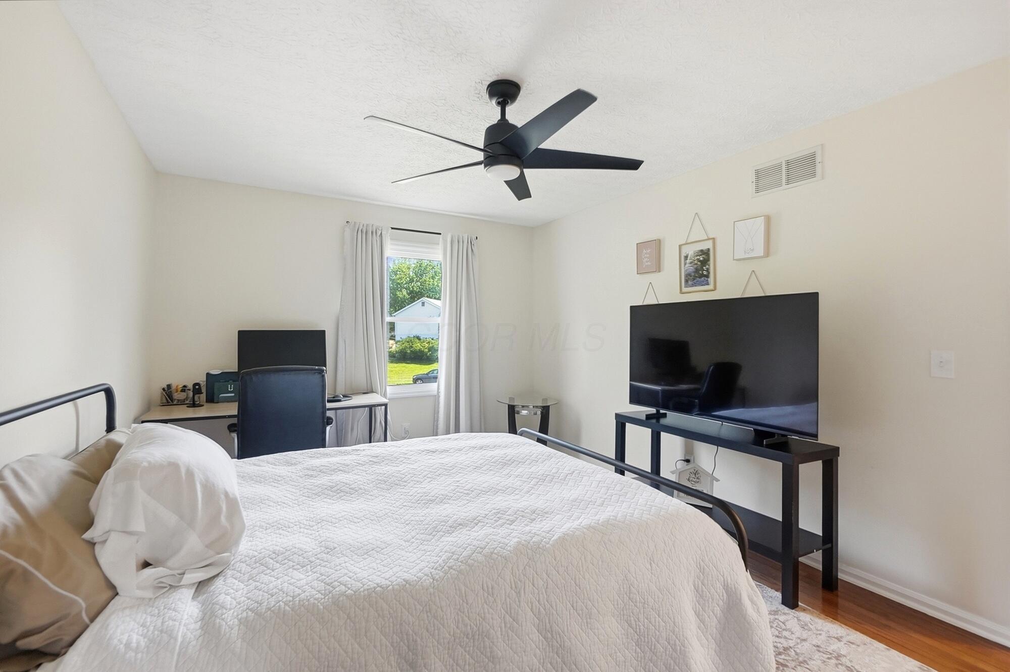 5203 Hickory Grove