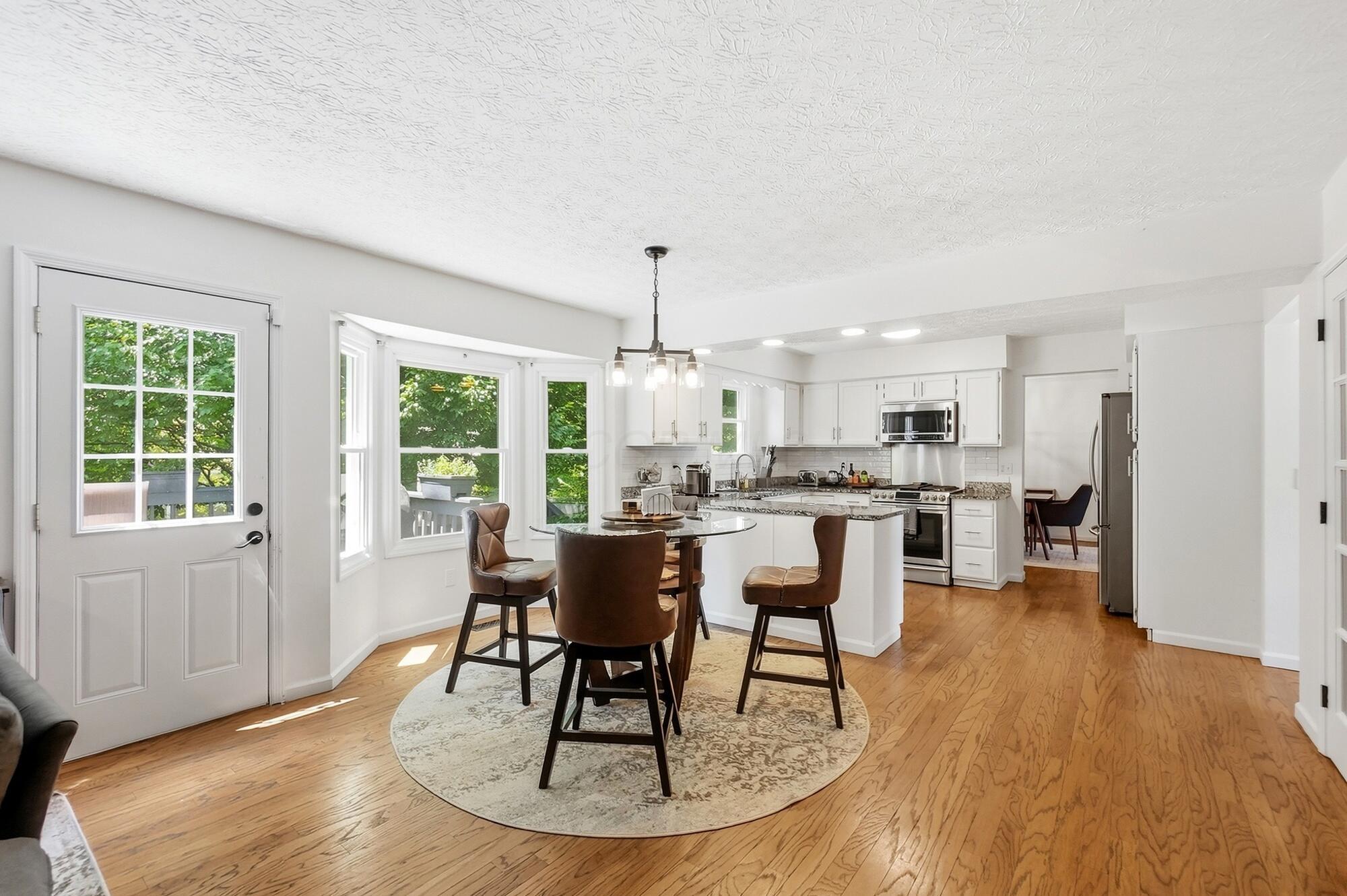 5203 Hickory Grove