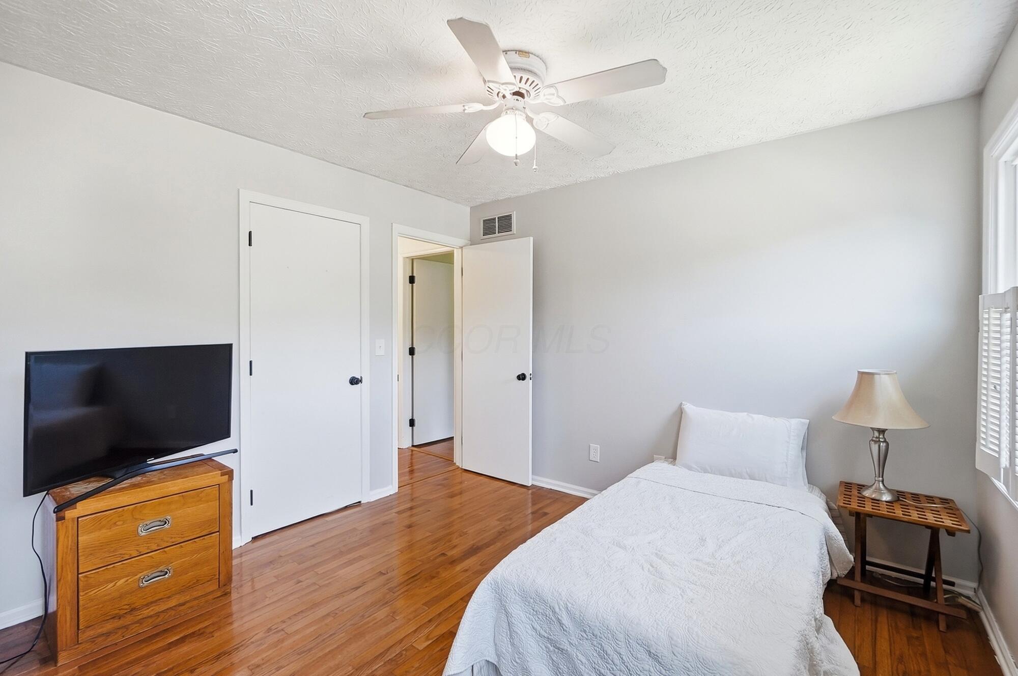 5203 Hickory Grove