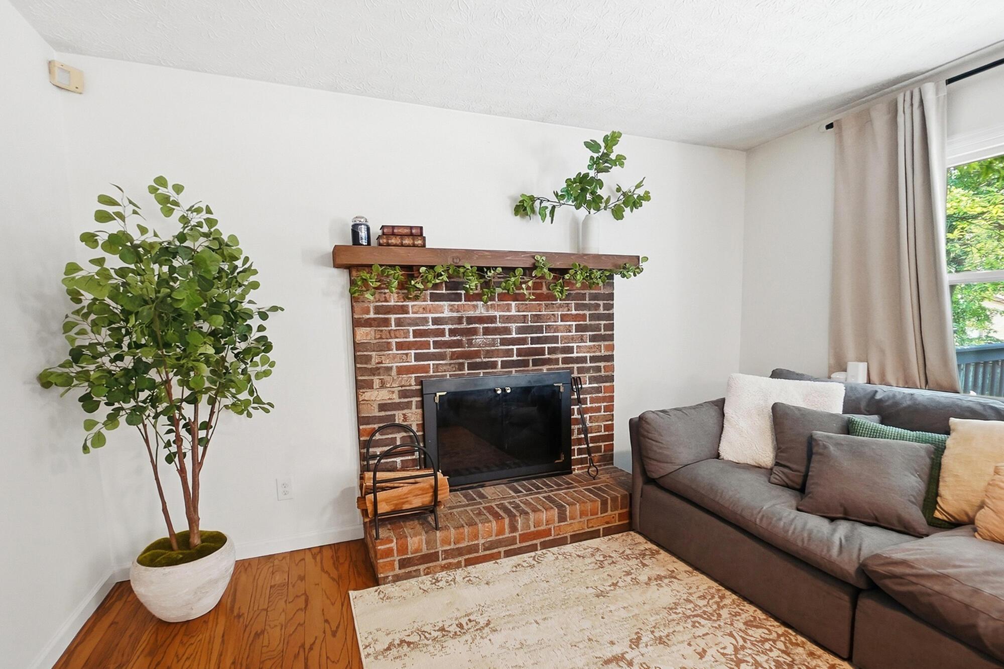 5203 Hickory Grove