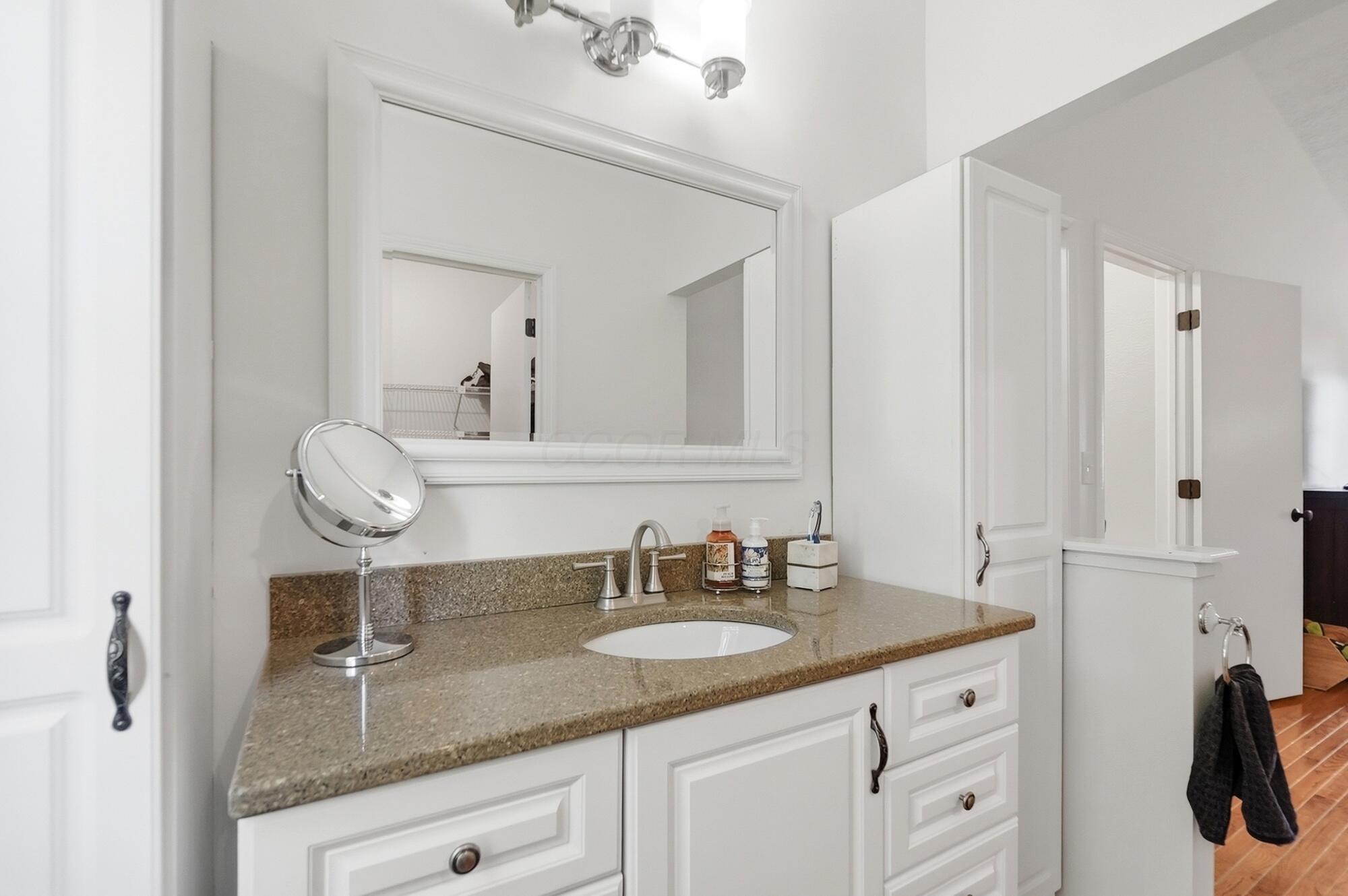 5203 Hickory Grove
