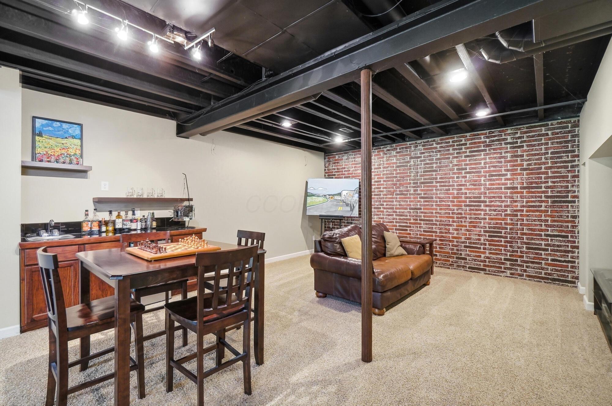 5817 Edgebrook Drive