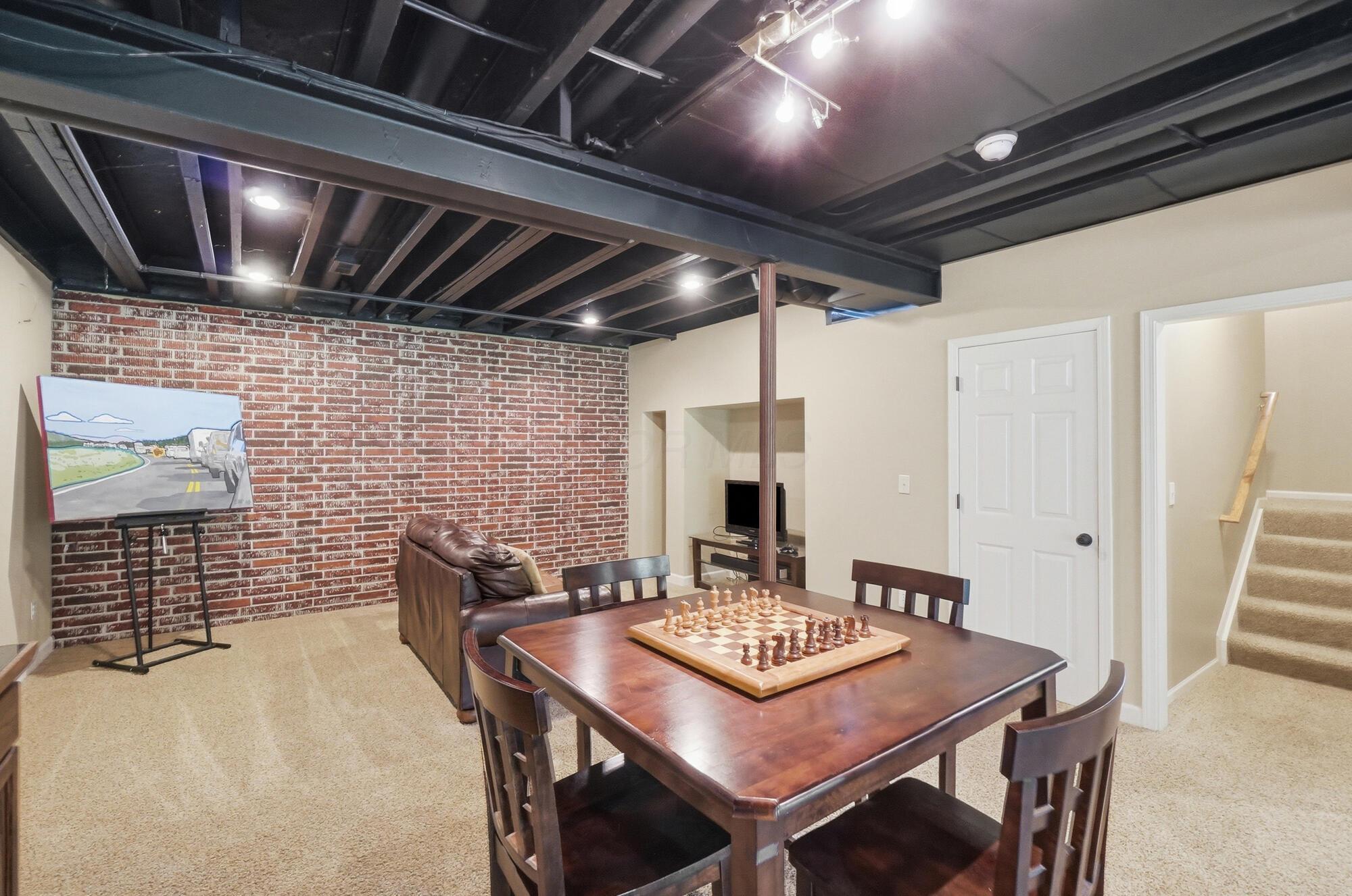 5817 Edgebrook Drive