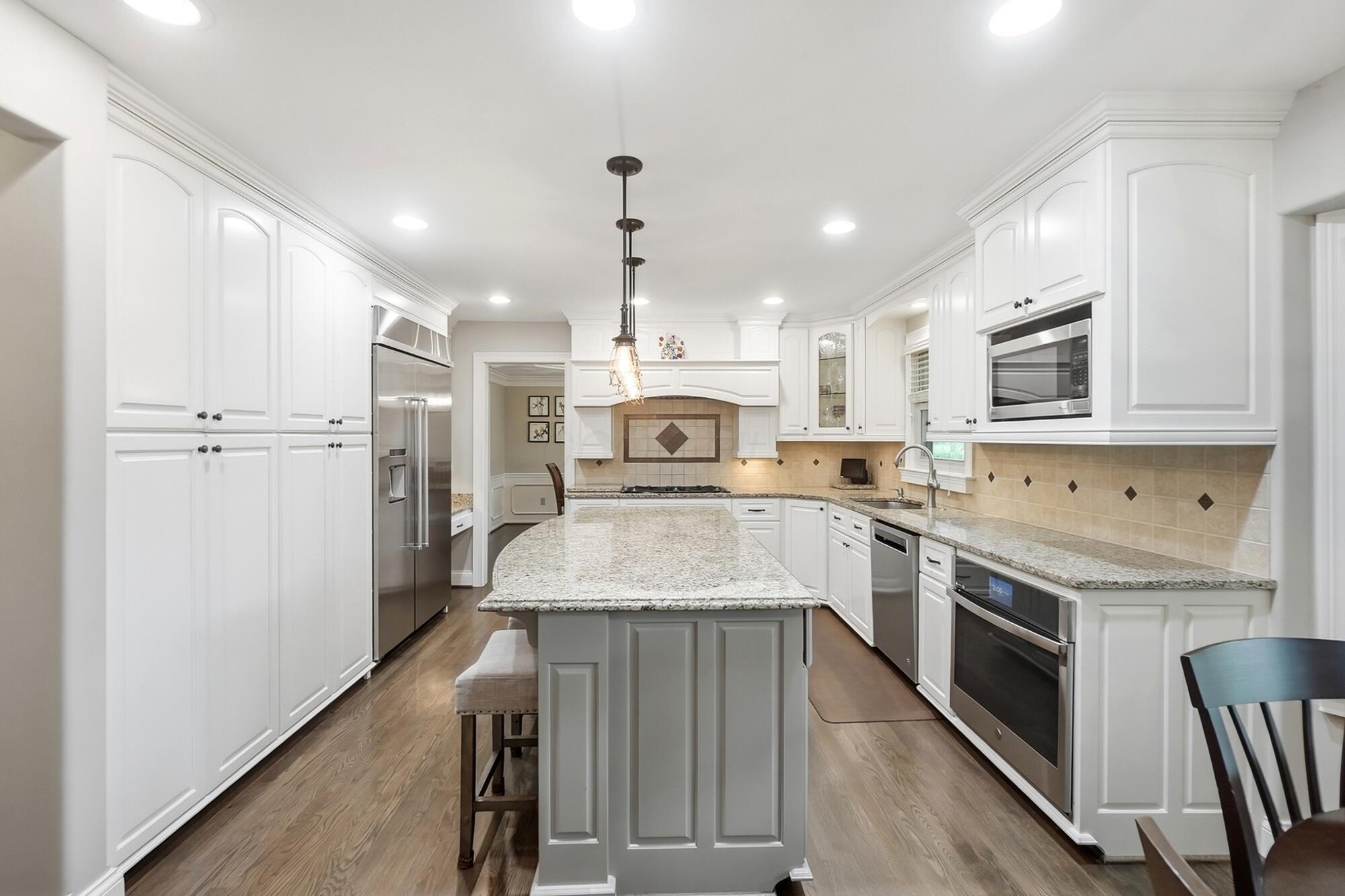 9401 Traceyton Drive