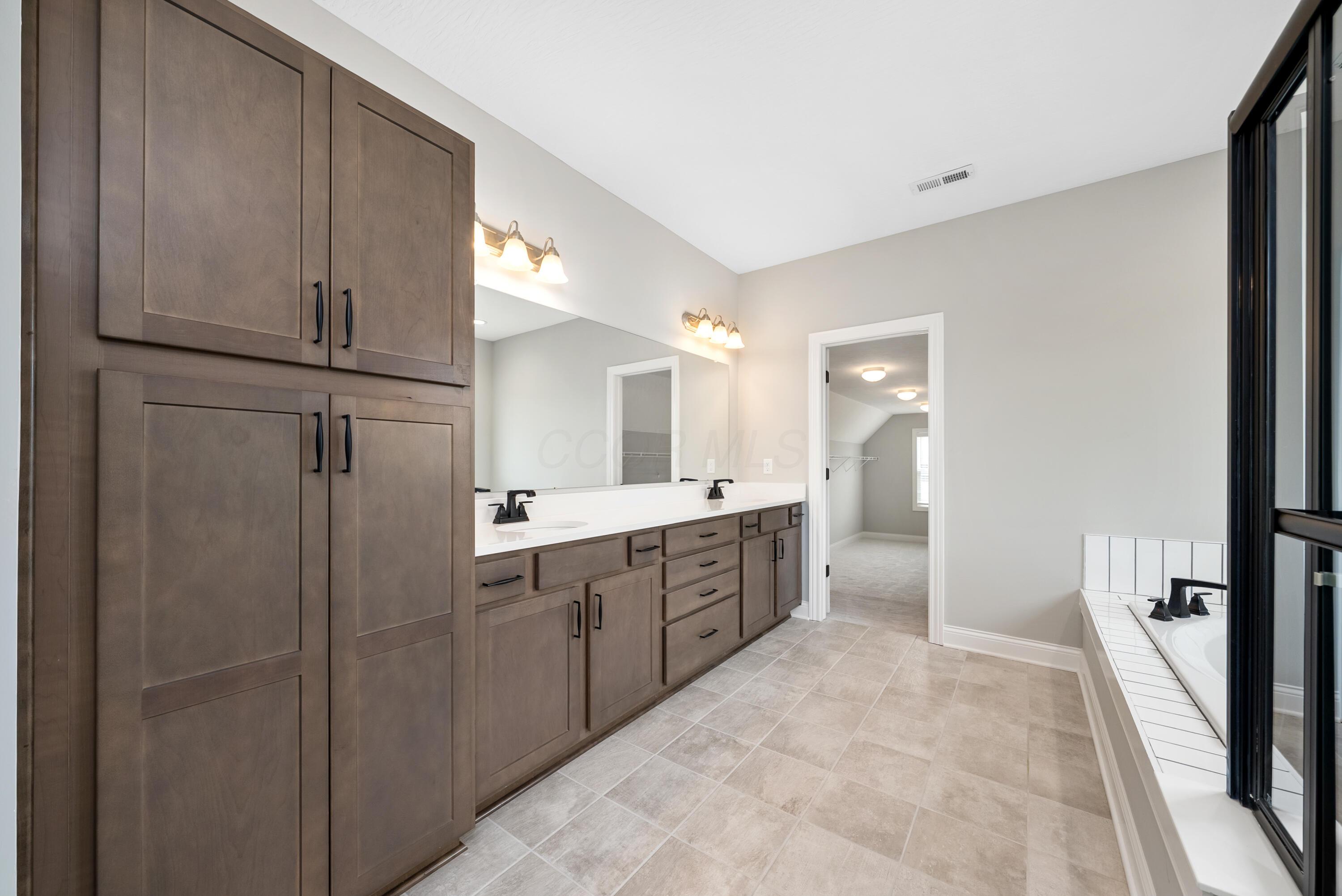5789 Benton Lane