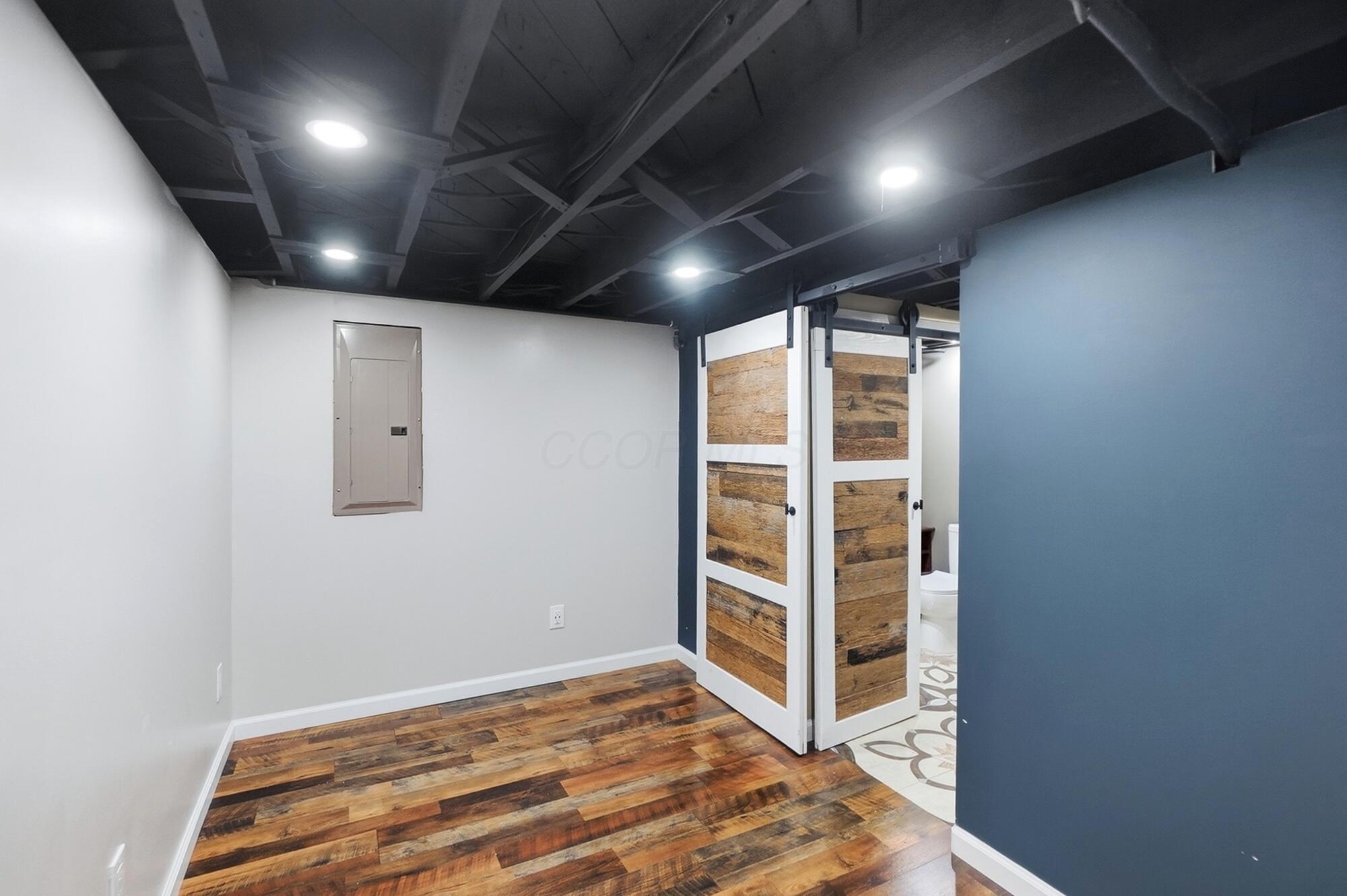 1404 Meadow Road