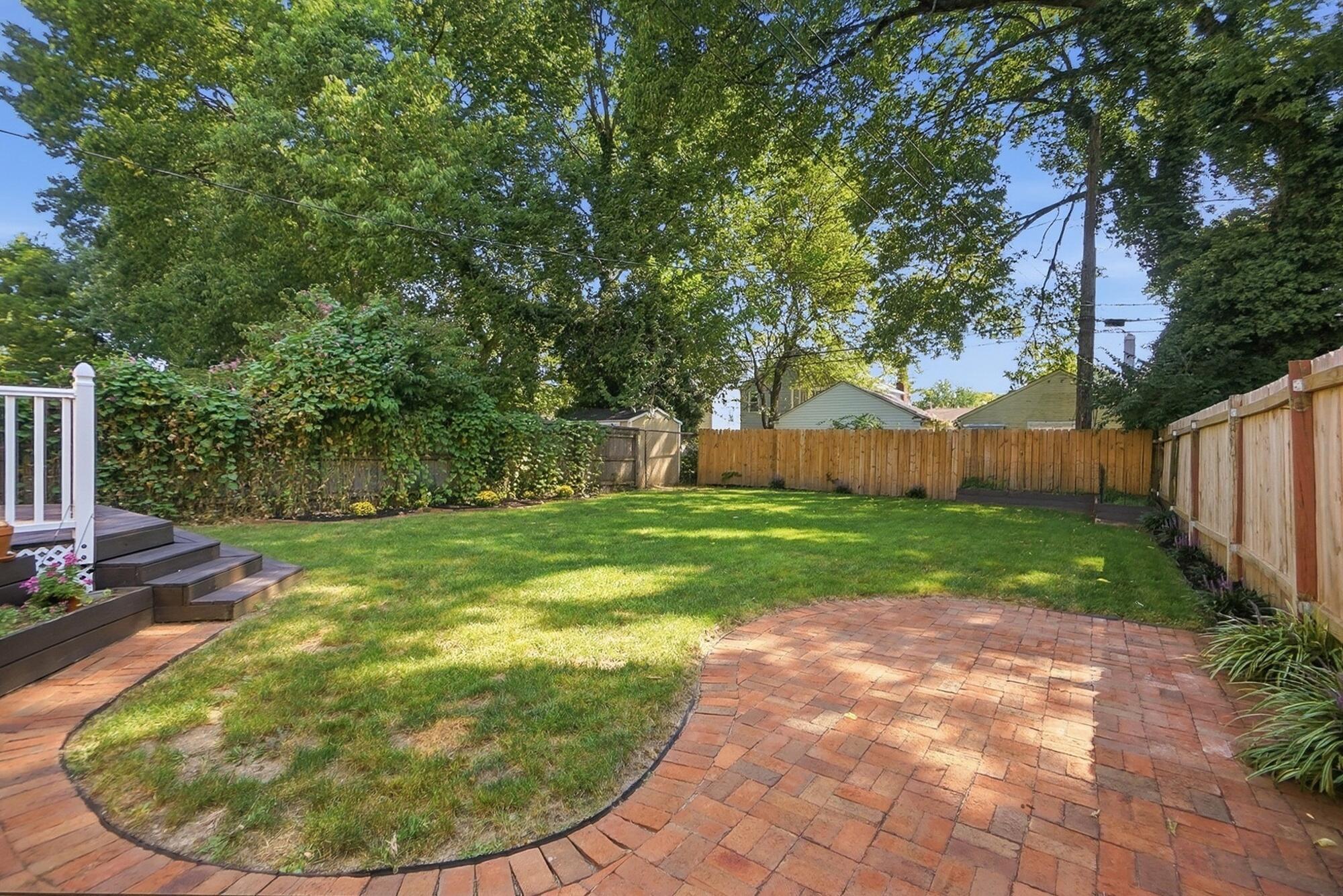 1404 Meadow Road