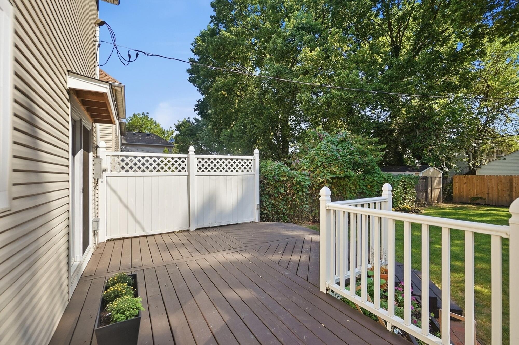 1404 Meadow Road