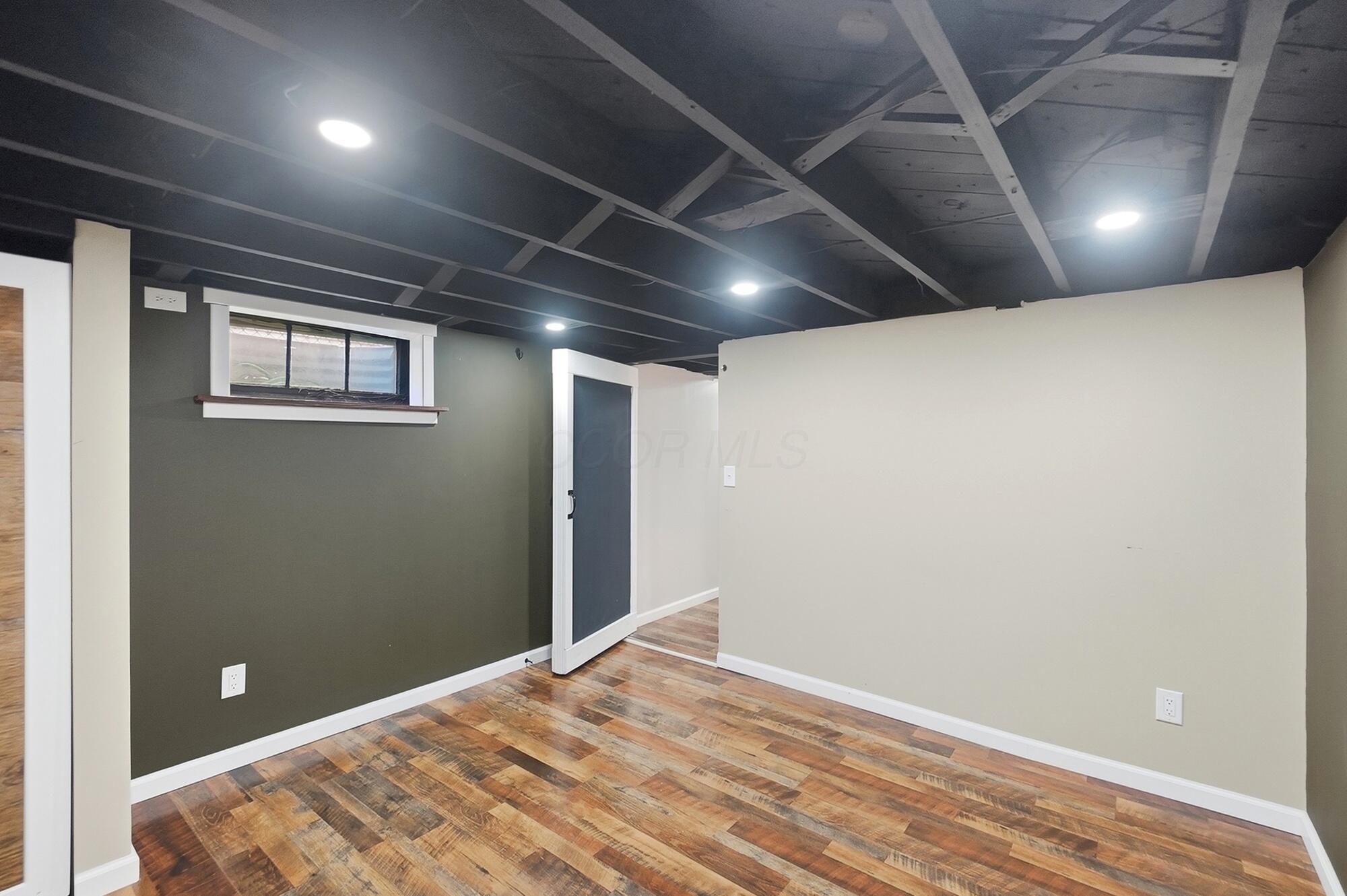 1404 Meadow Road
