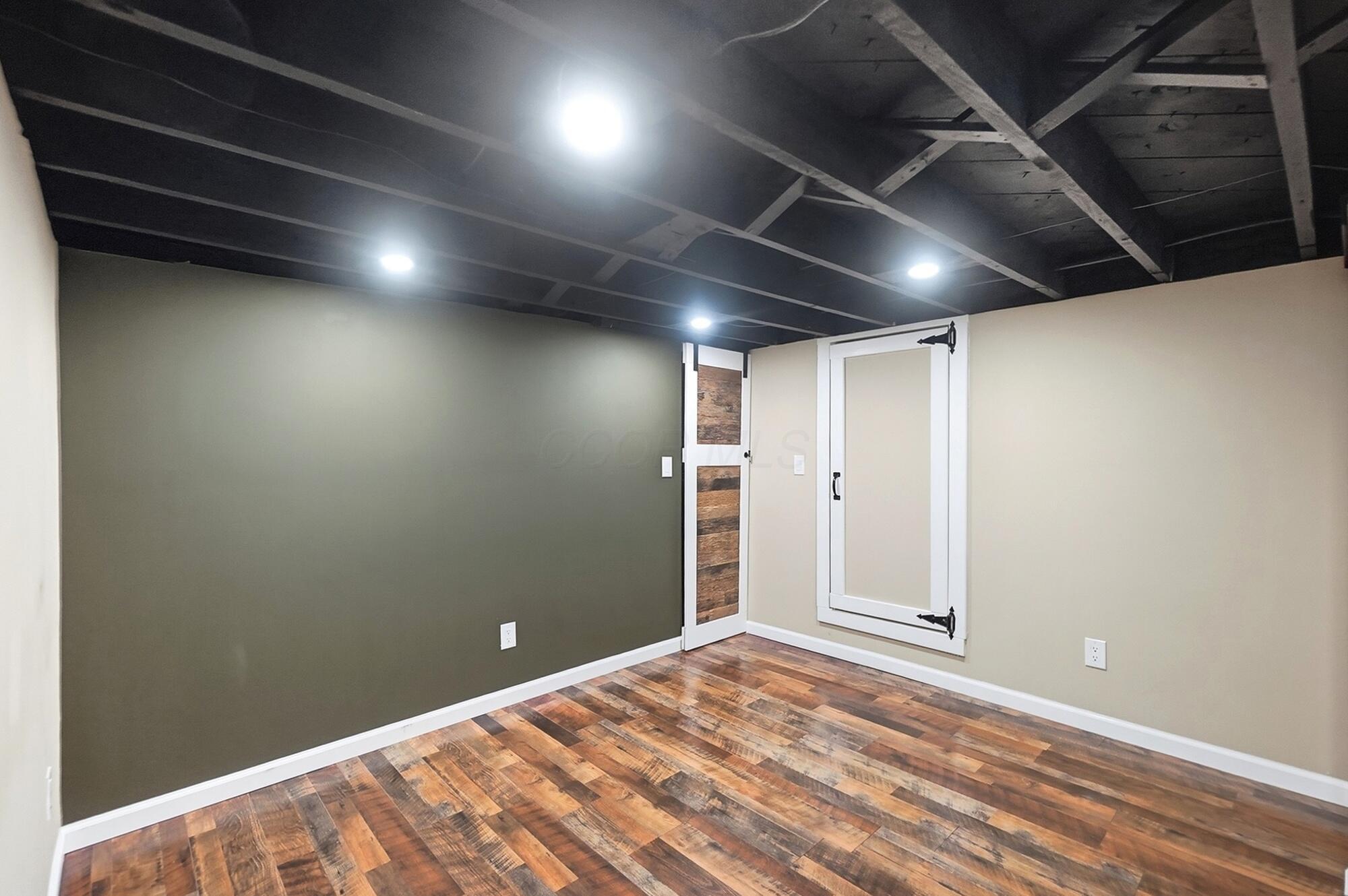 1404 Meadow Road