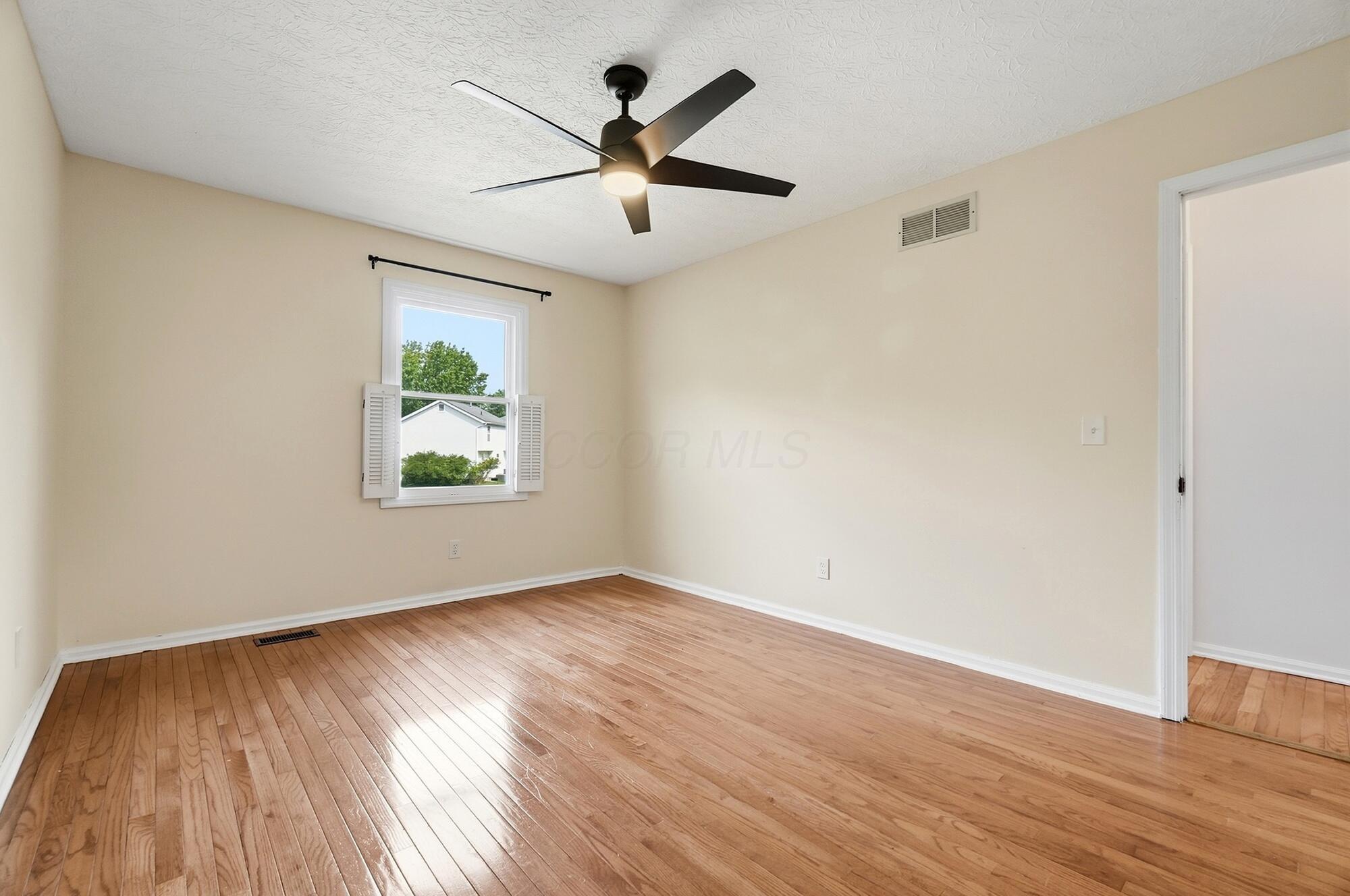 5203 Hickory Grove