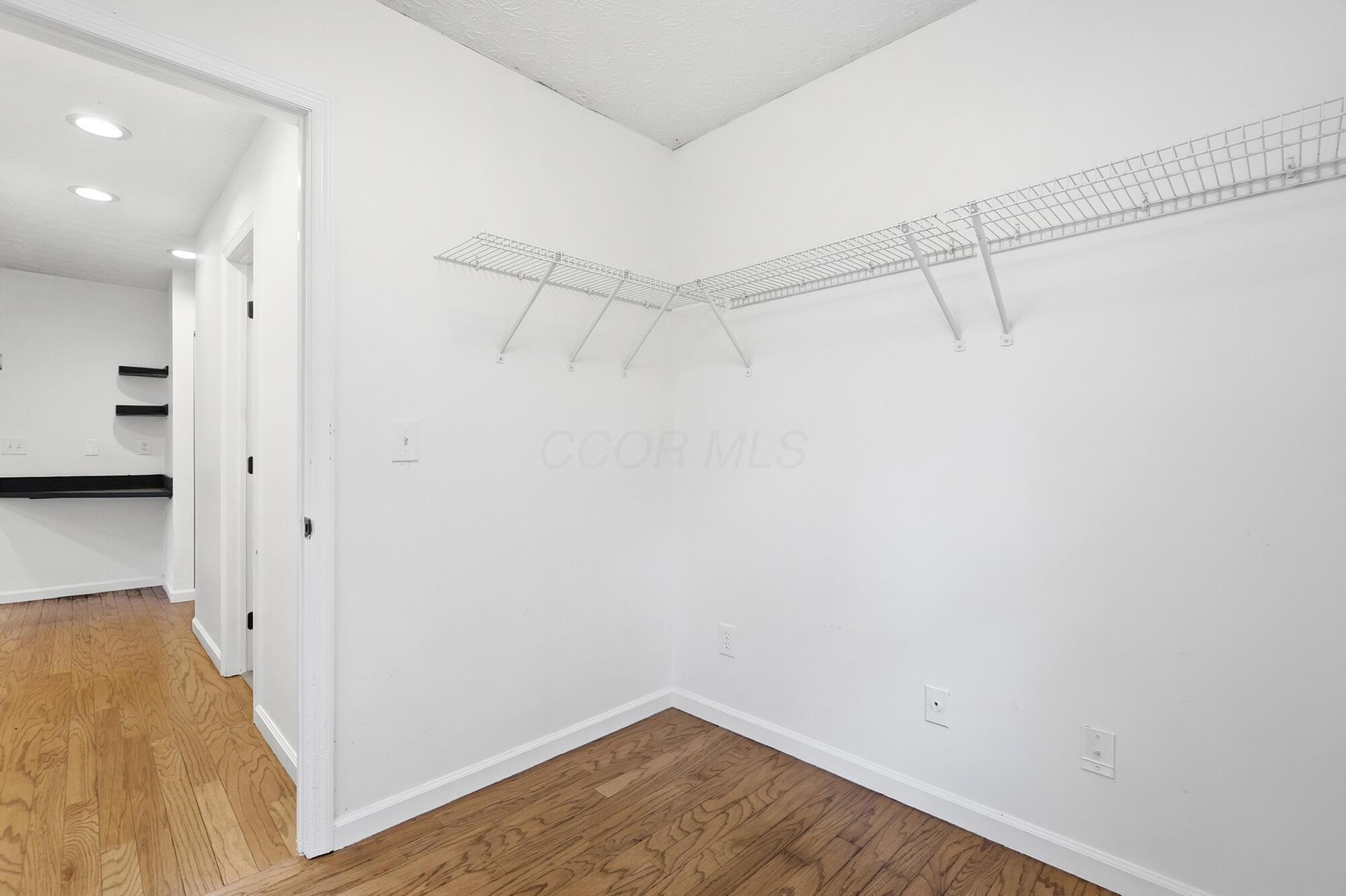 5203 Hickory Grove