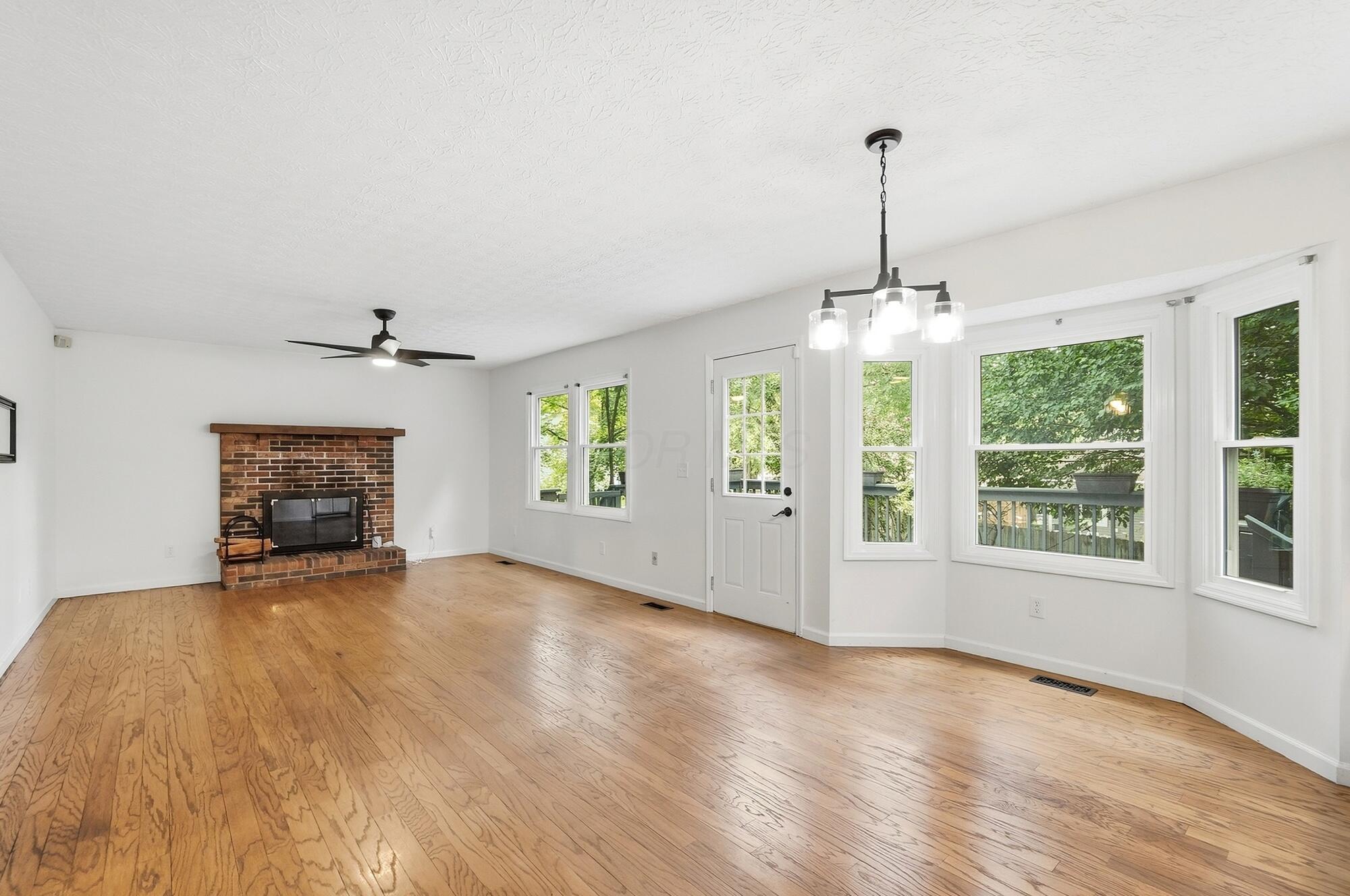 5203 Hickory Grove