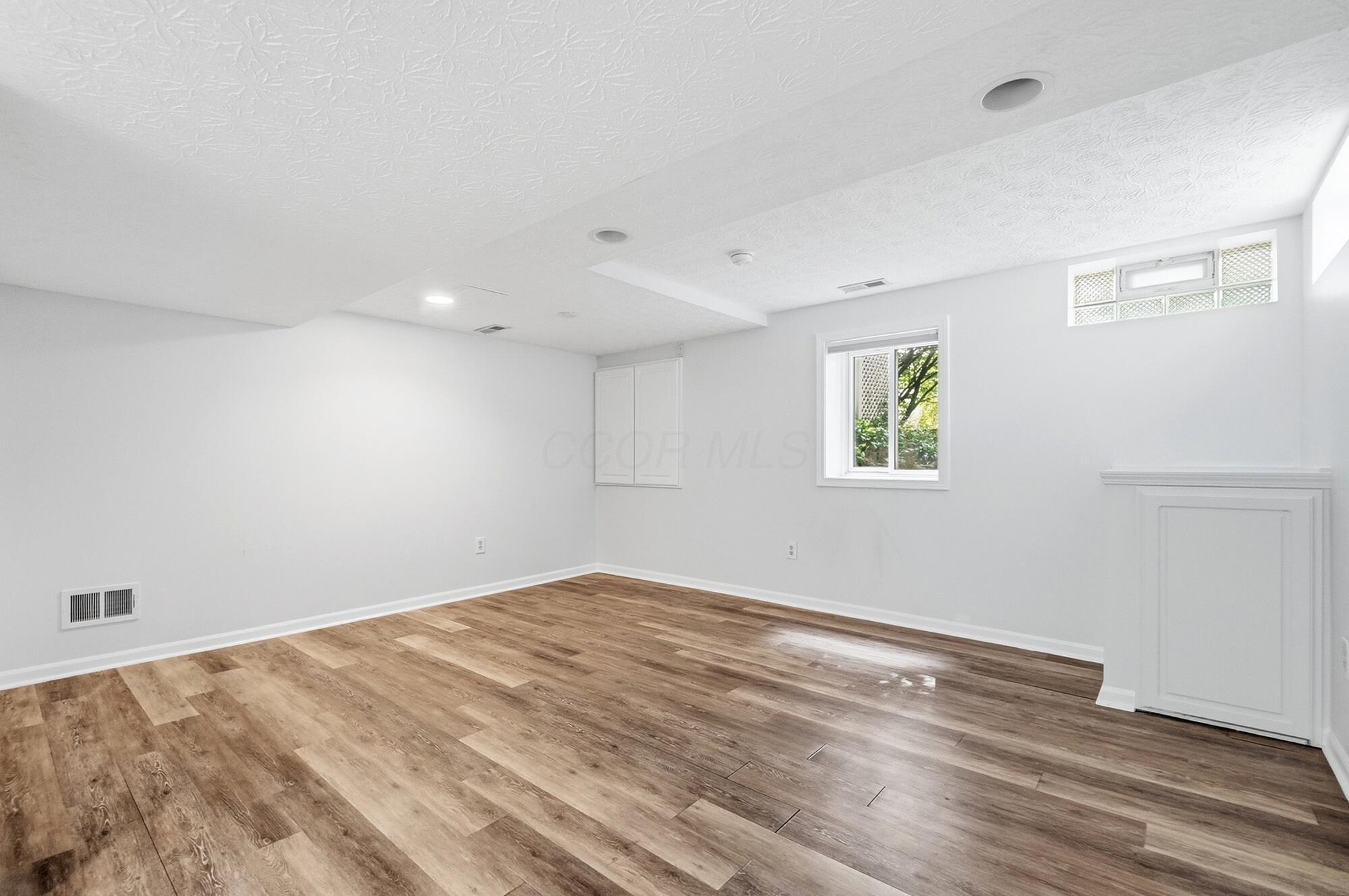 5203 Hickory Grove