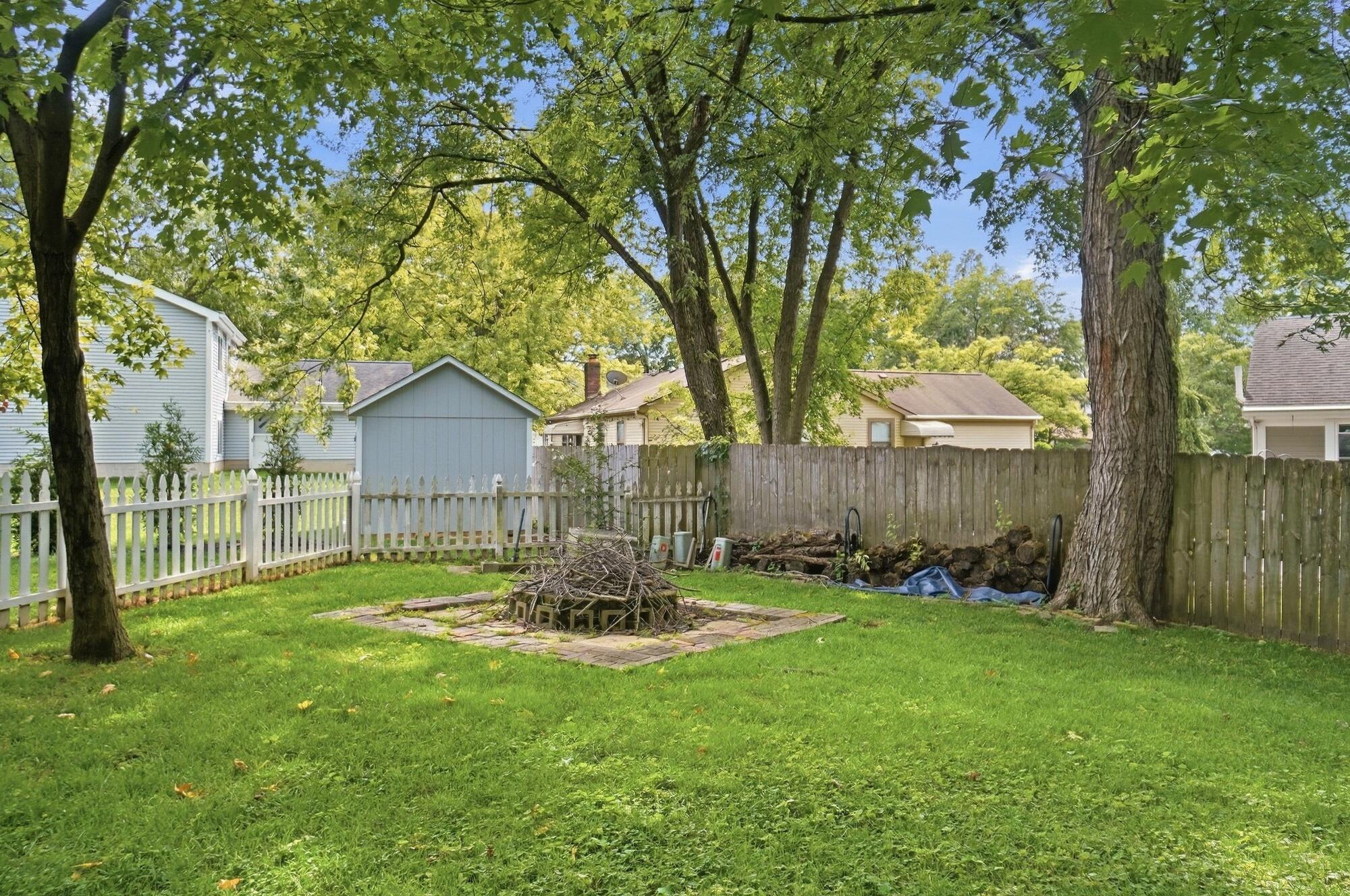 5203 Hickory Grove