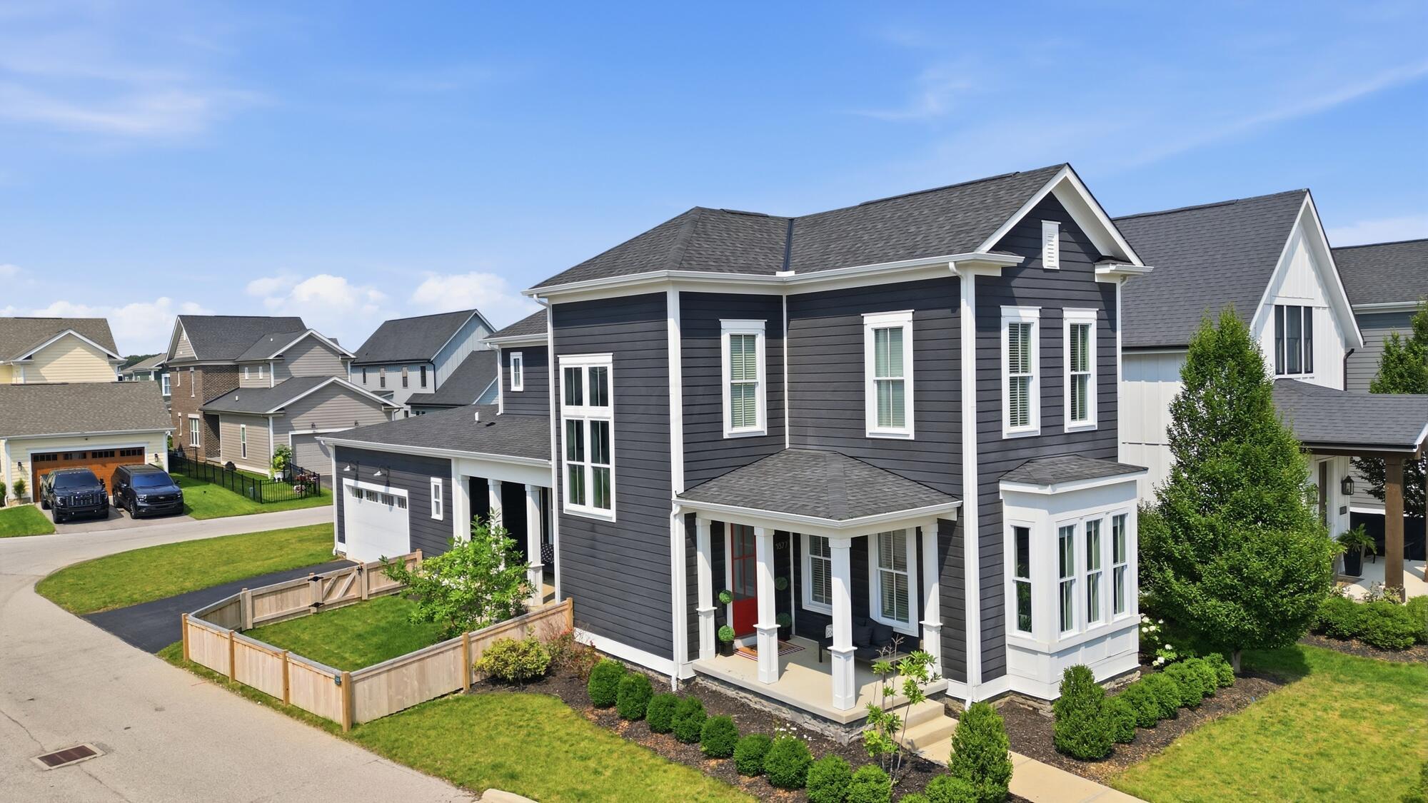 1877 Poplar Place