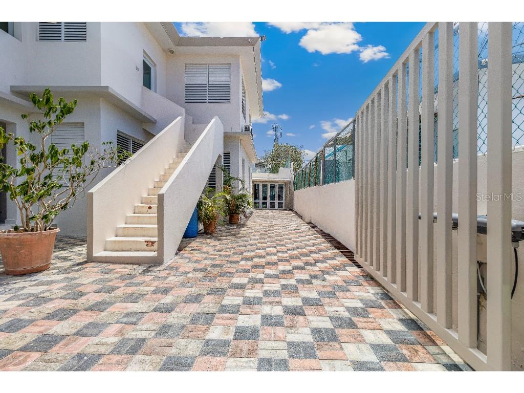 60 ISMAEL RIVERA ST #1-3