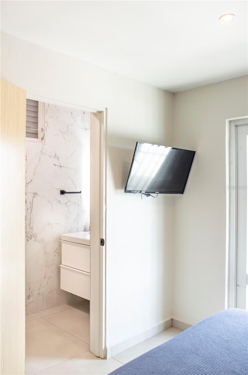 60 ISMAEL RIVERA ST #1-3