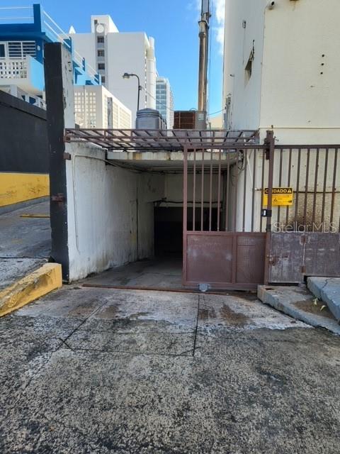 1131 ASHFORD AVE #003