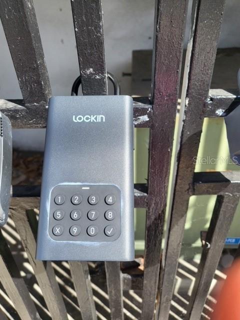 1131 ASHFORD AVE #003