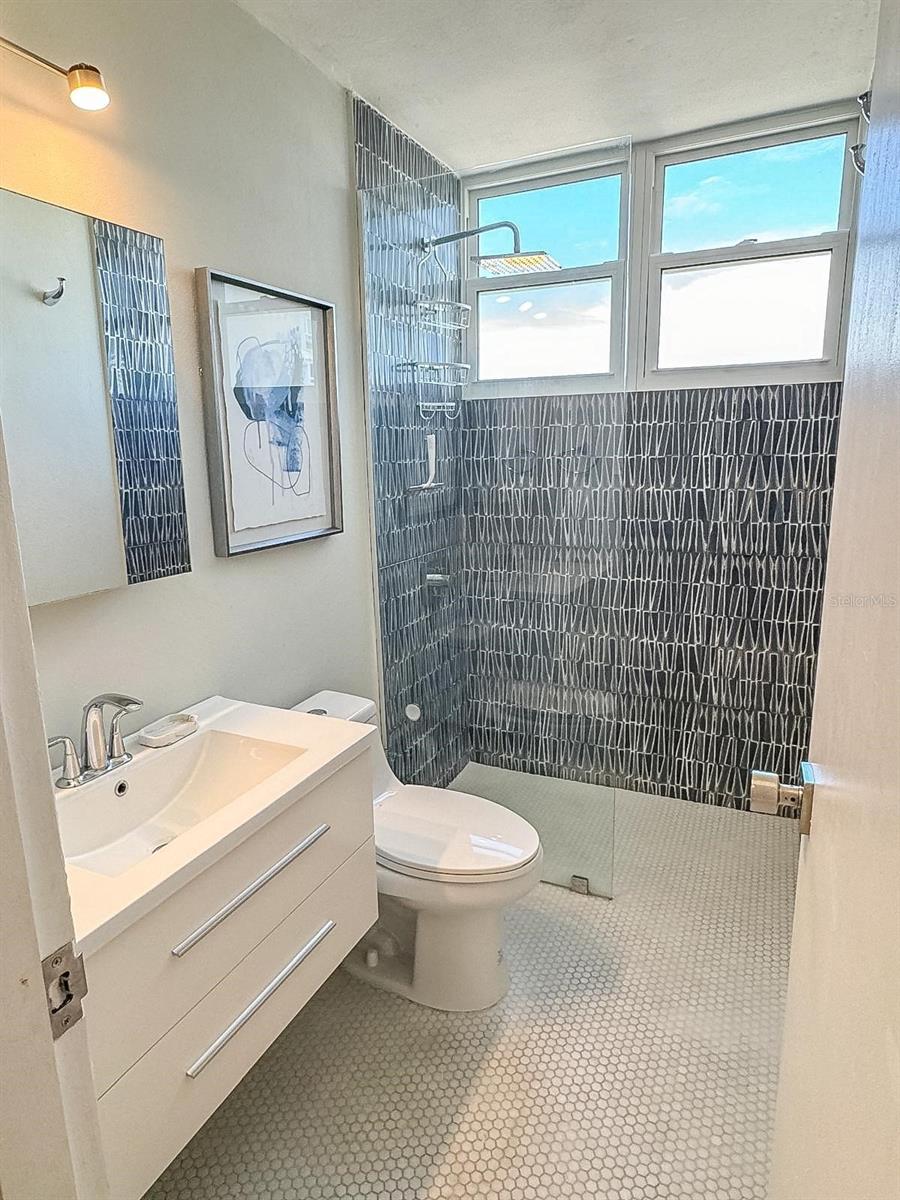 306 VILLAMIL ST #505