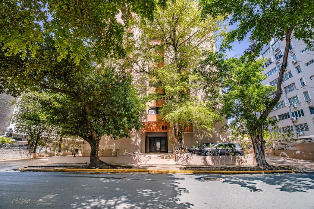 FULL POWER GENERATOR KINGS COURT 80 ST #804