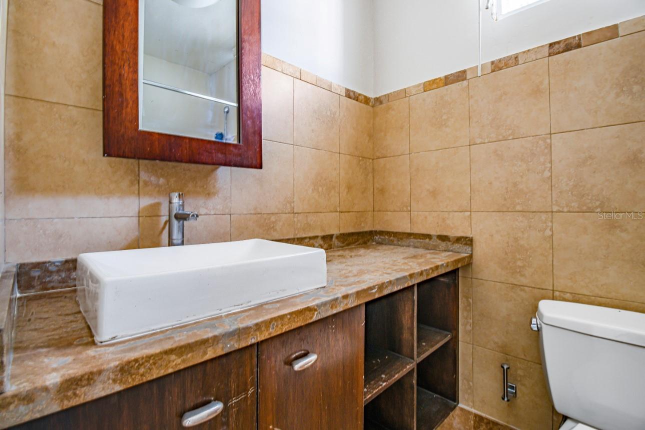 FULL POWER GENERATOR KINGS COURT 80 ST #804