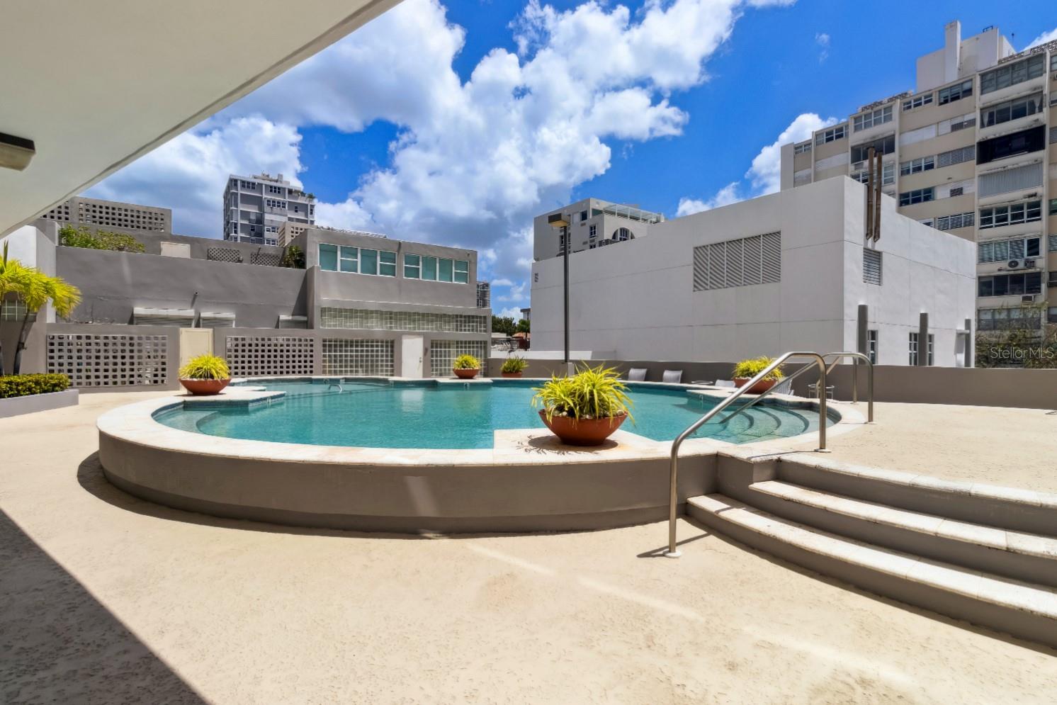 1362 MAGDALENA AVE #1002