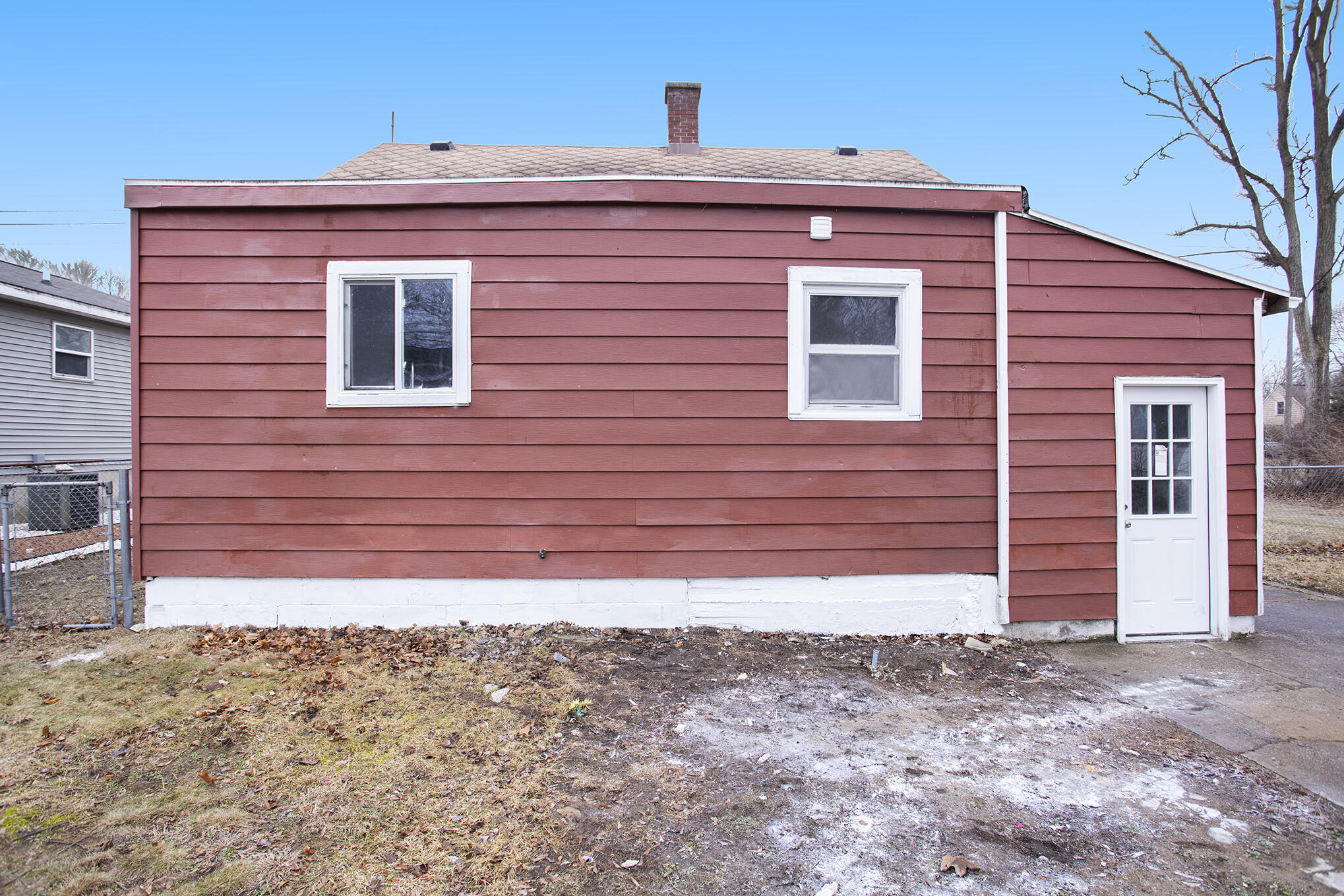 1114 E Hile Road