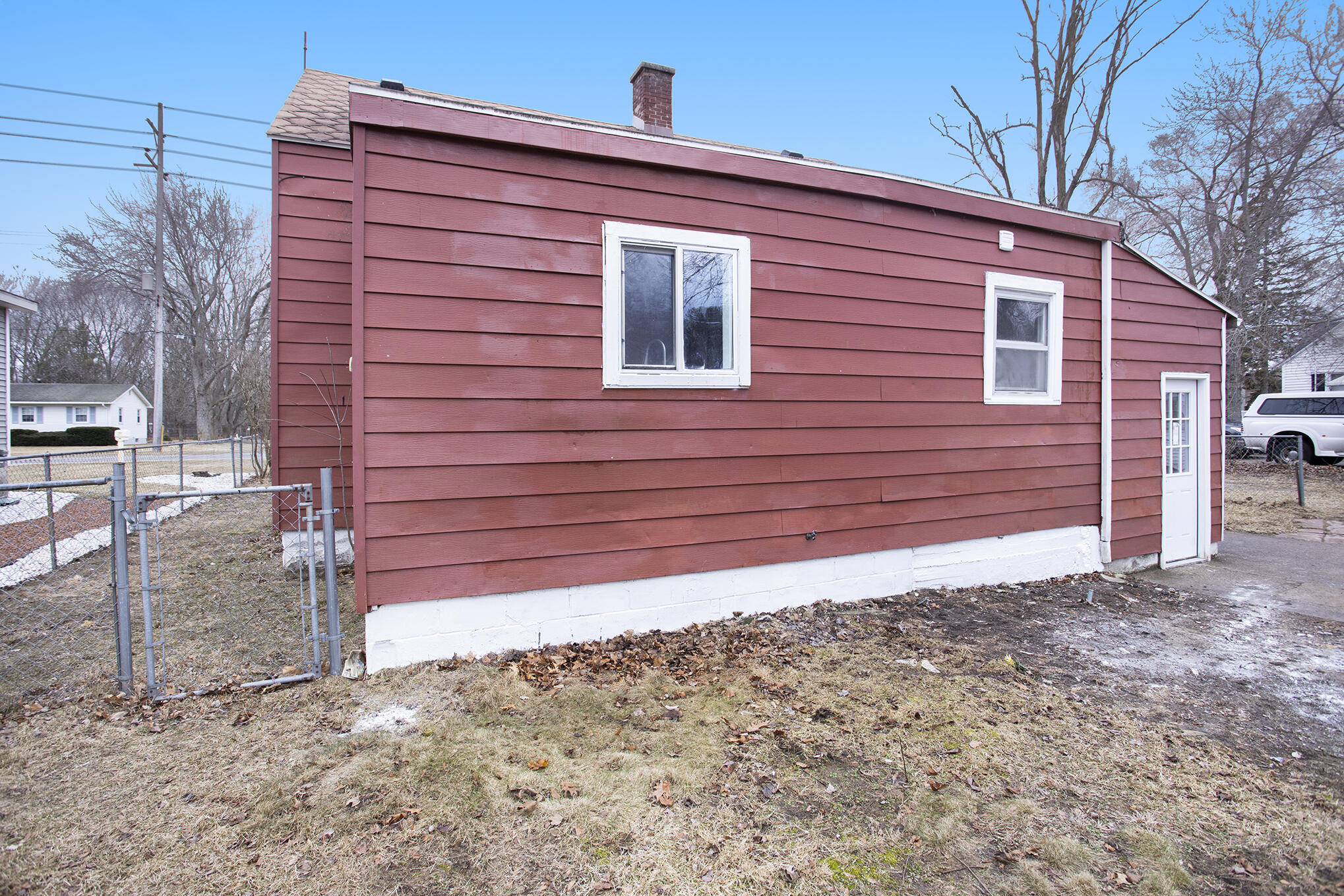 1114 E Hile Road