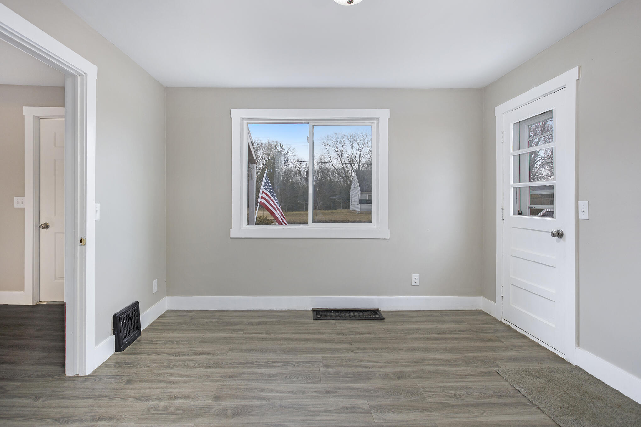 1114 E Hile Road