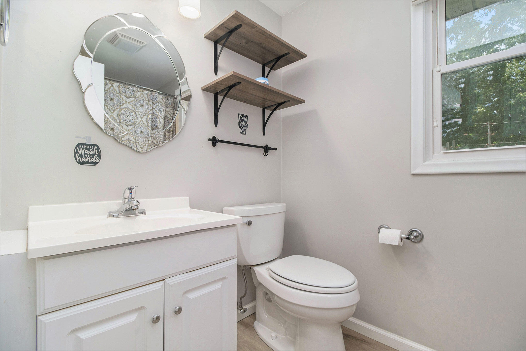 601 W George Court