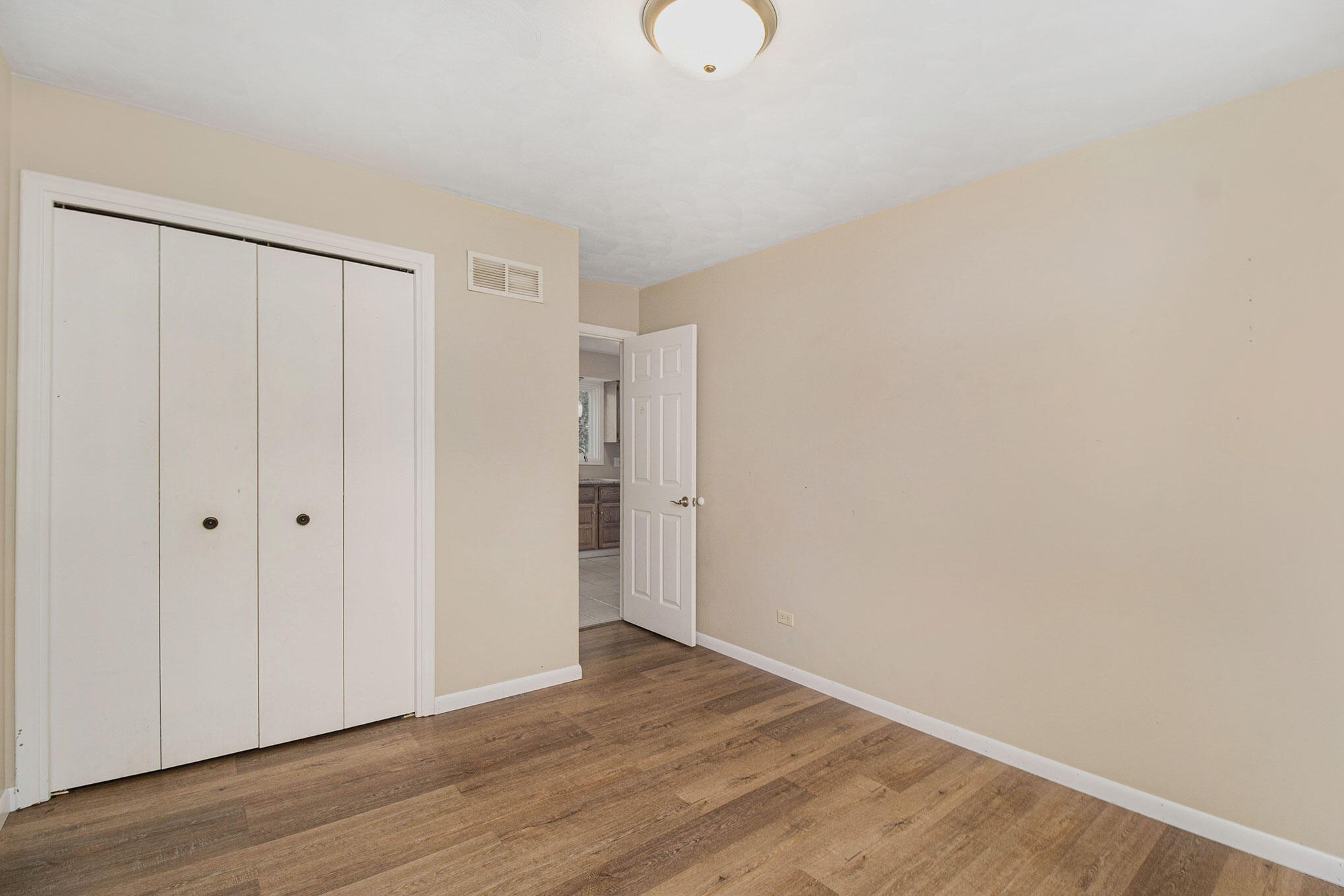 601 W George Court