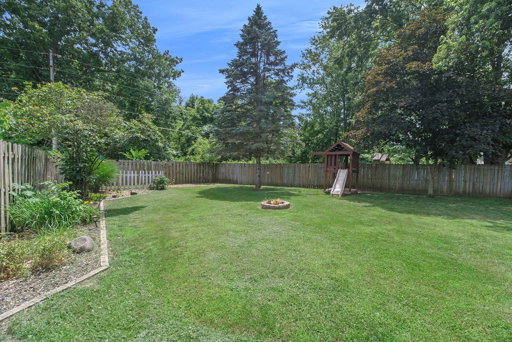 601 W George Court
