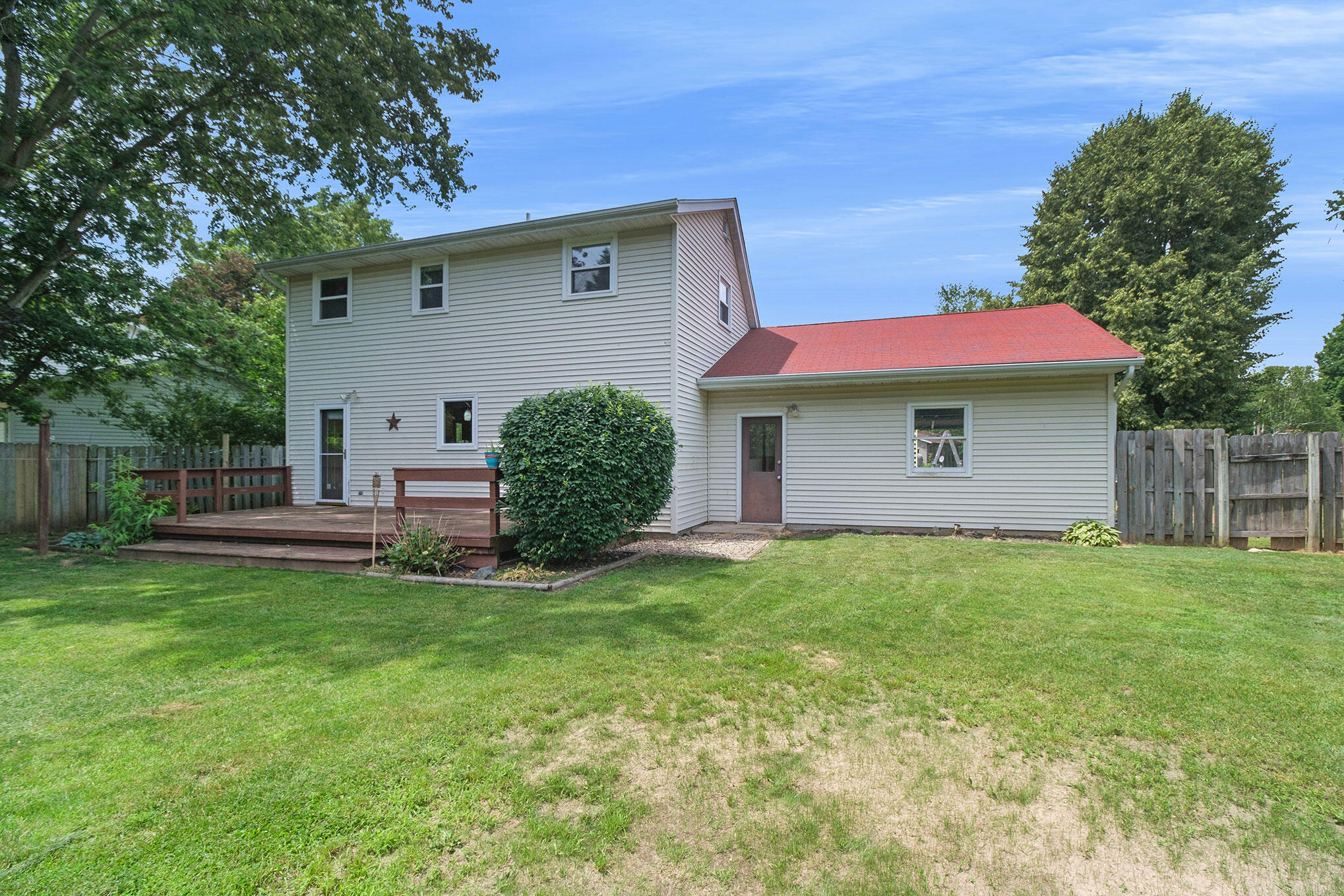 601 W George Court