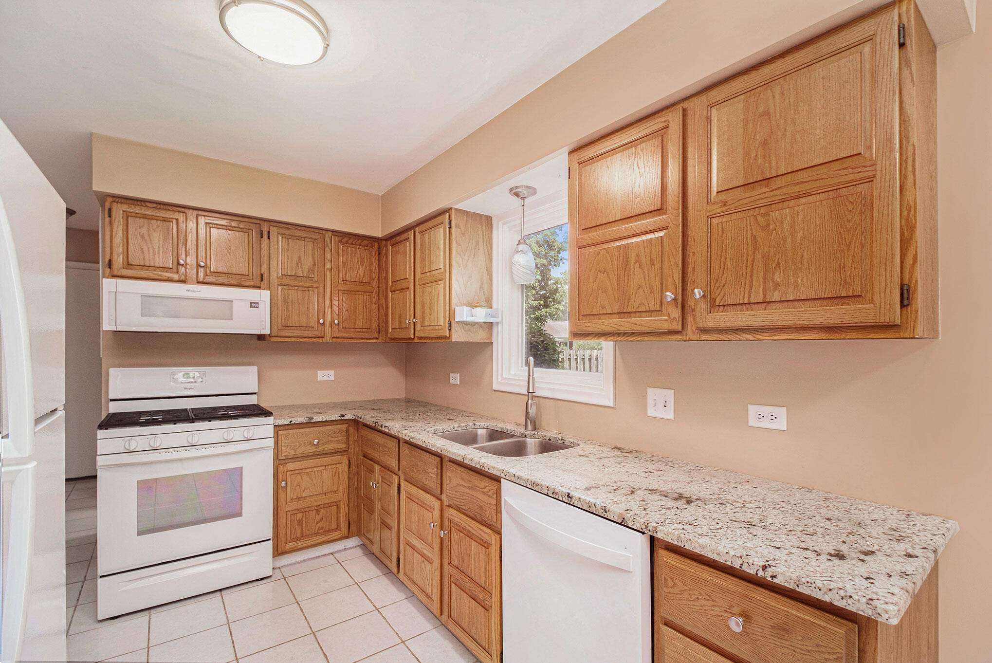 601 W George Court