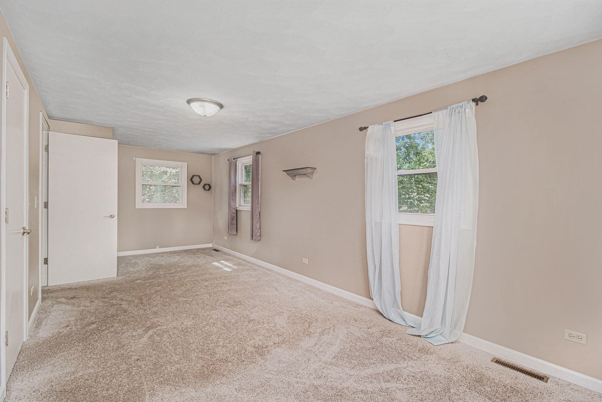 601 W George Court