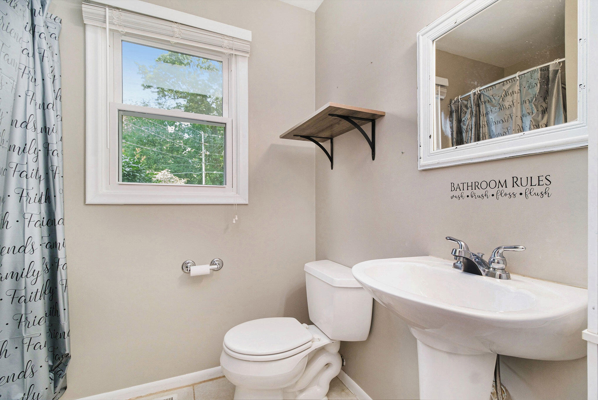 601 W George Court