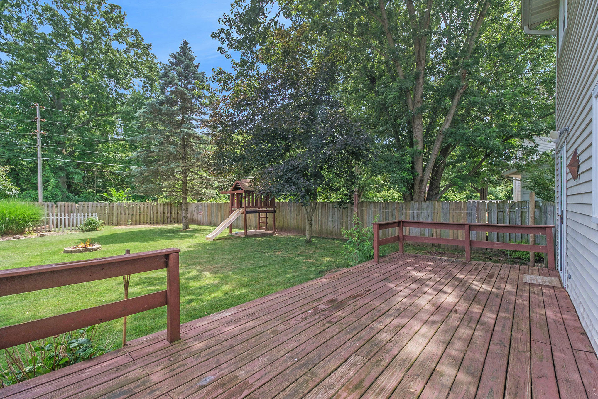 601 W George Court