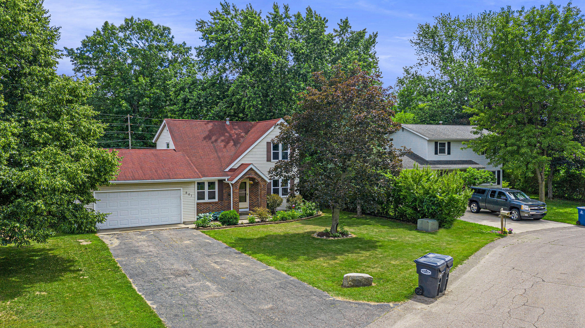 601 W George Court