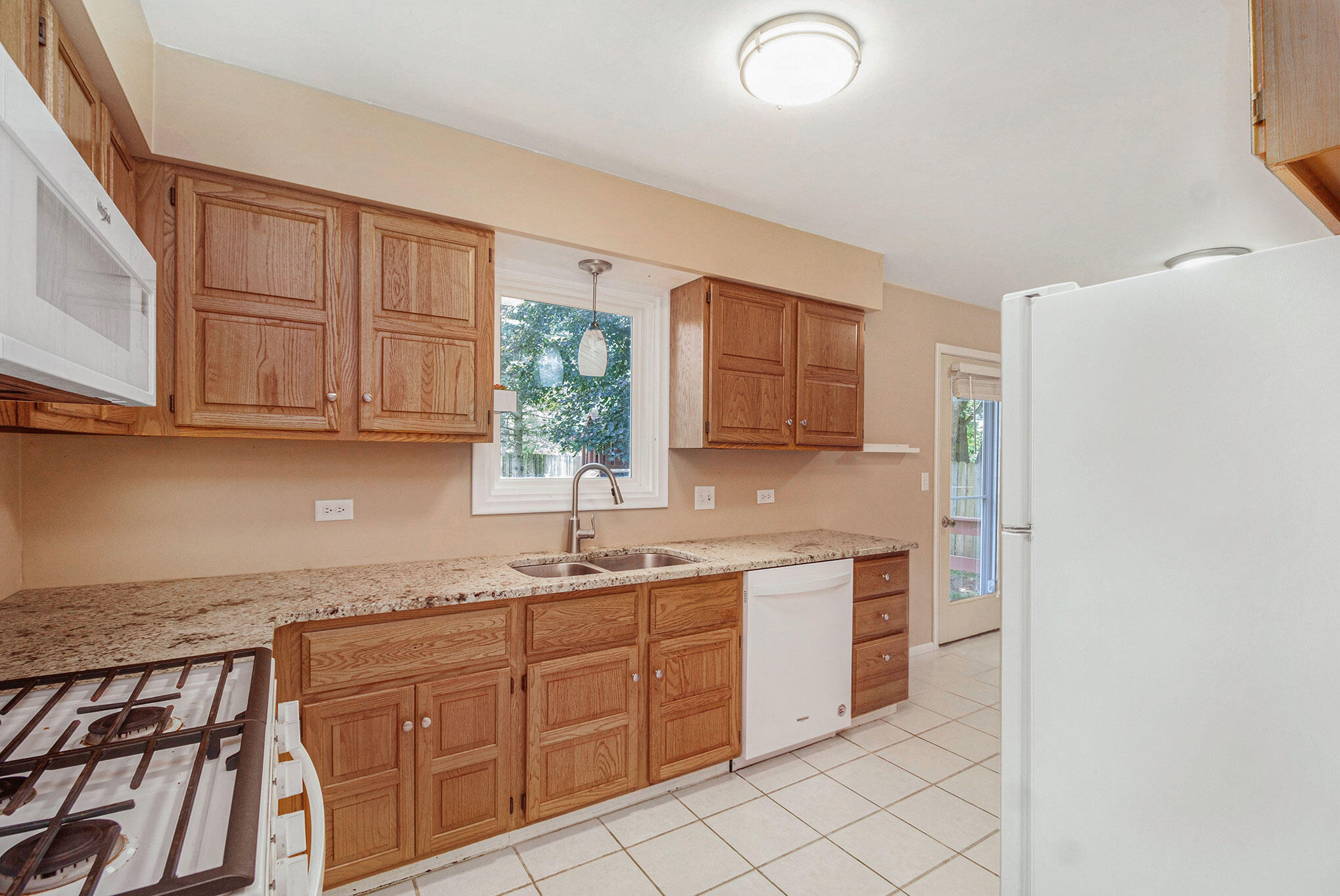 601 W George Court