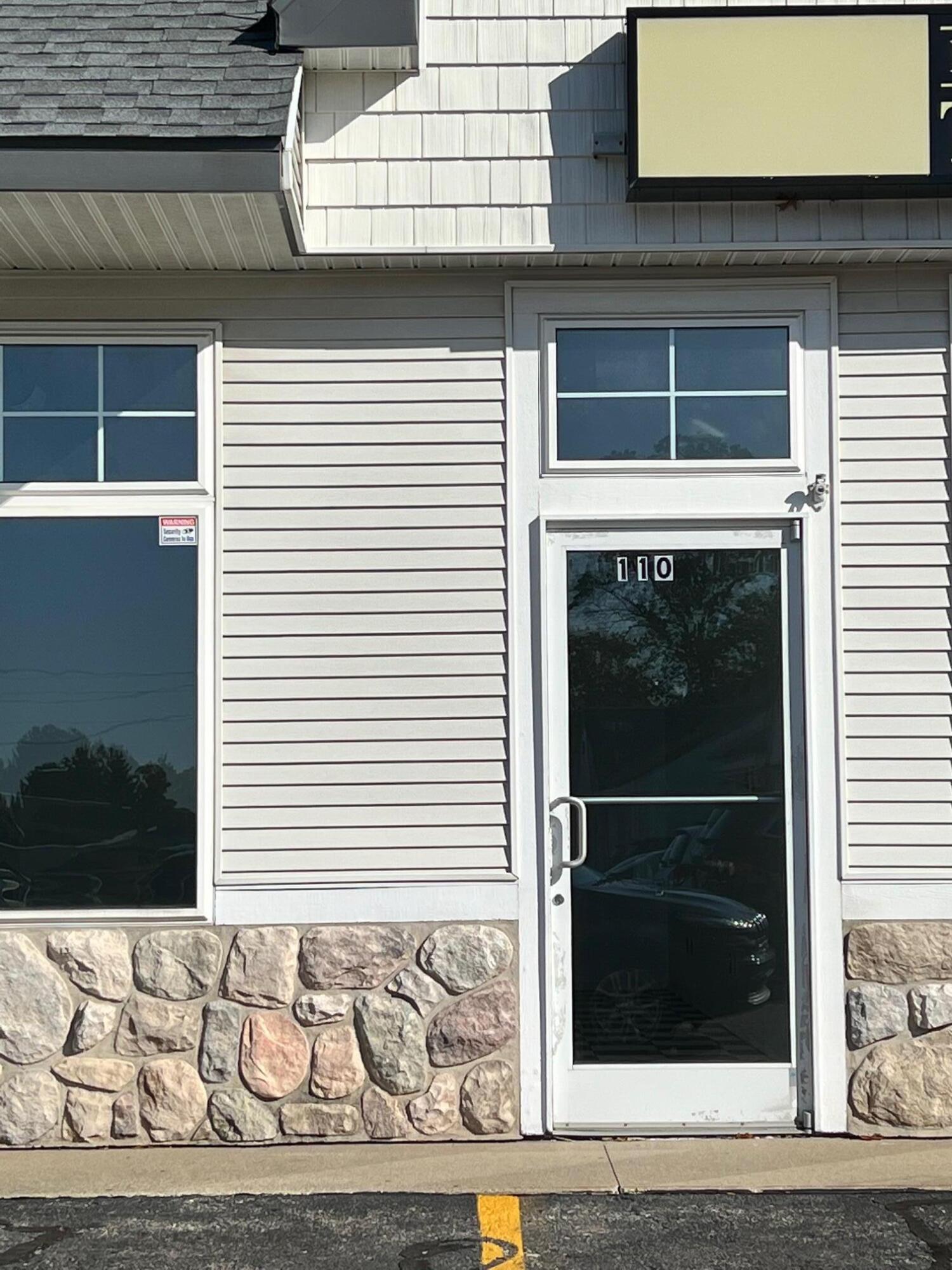 60 E Lakewood Boulevard, 110