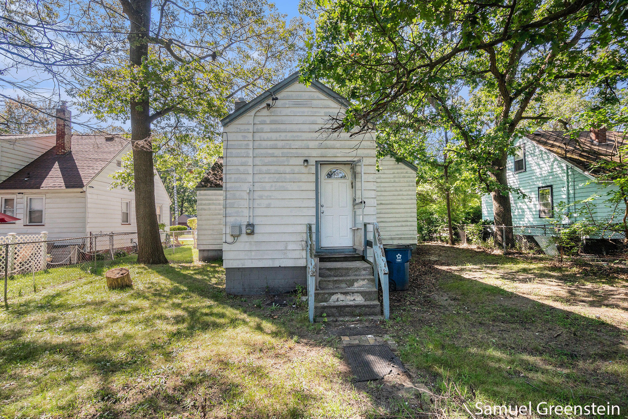 2304 Howden Street