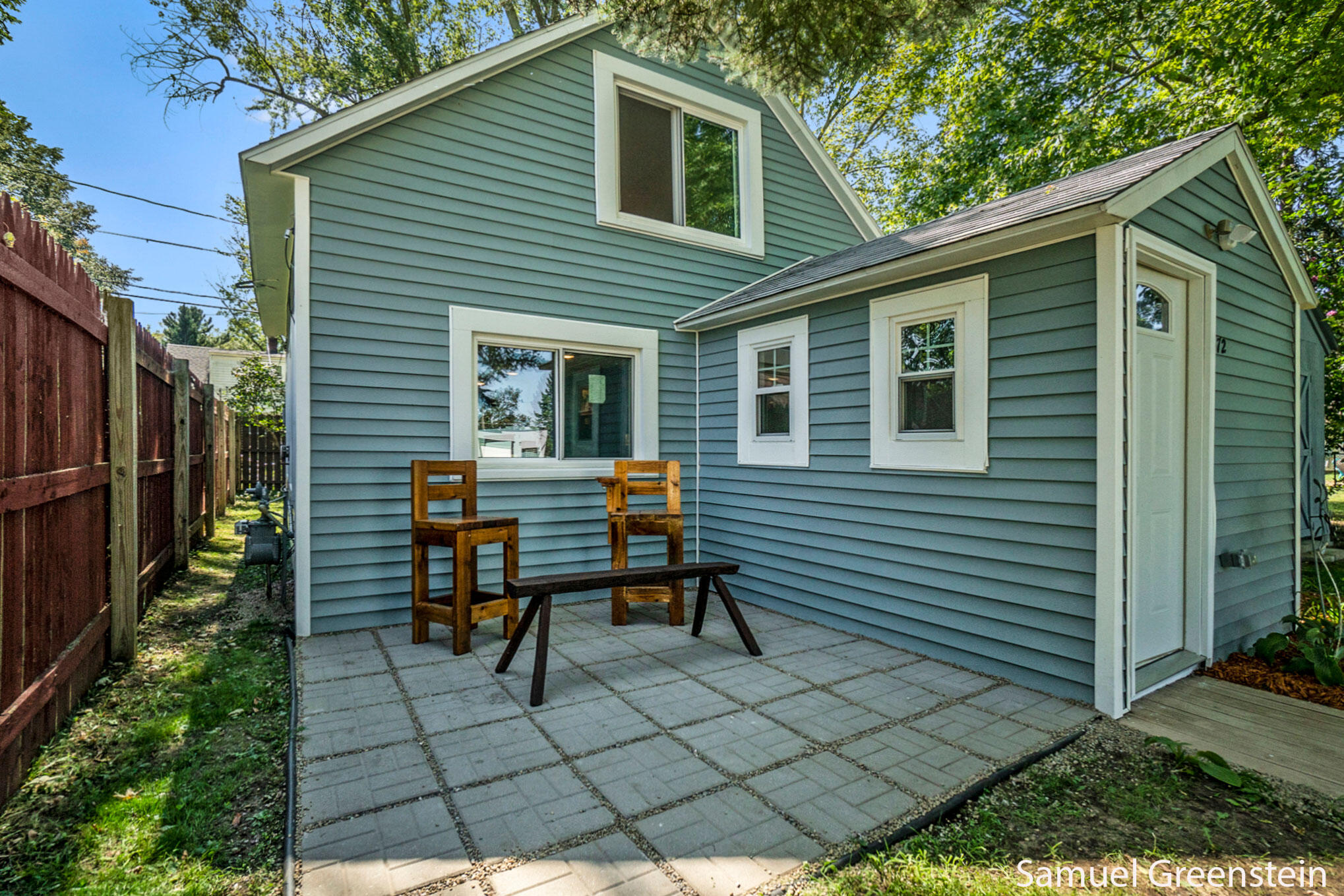 572 W 18th Street
