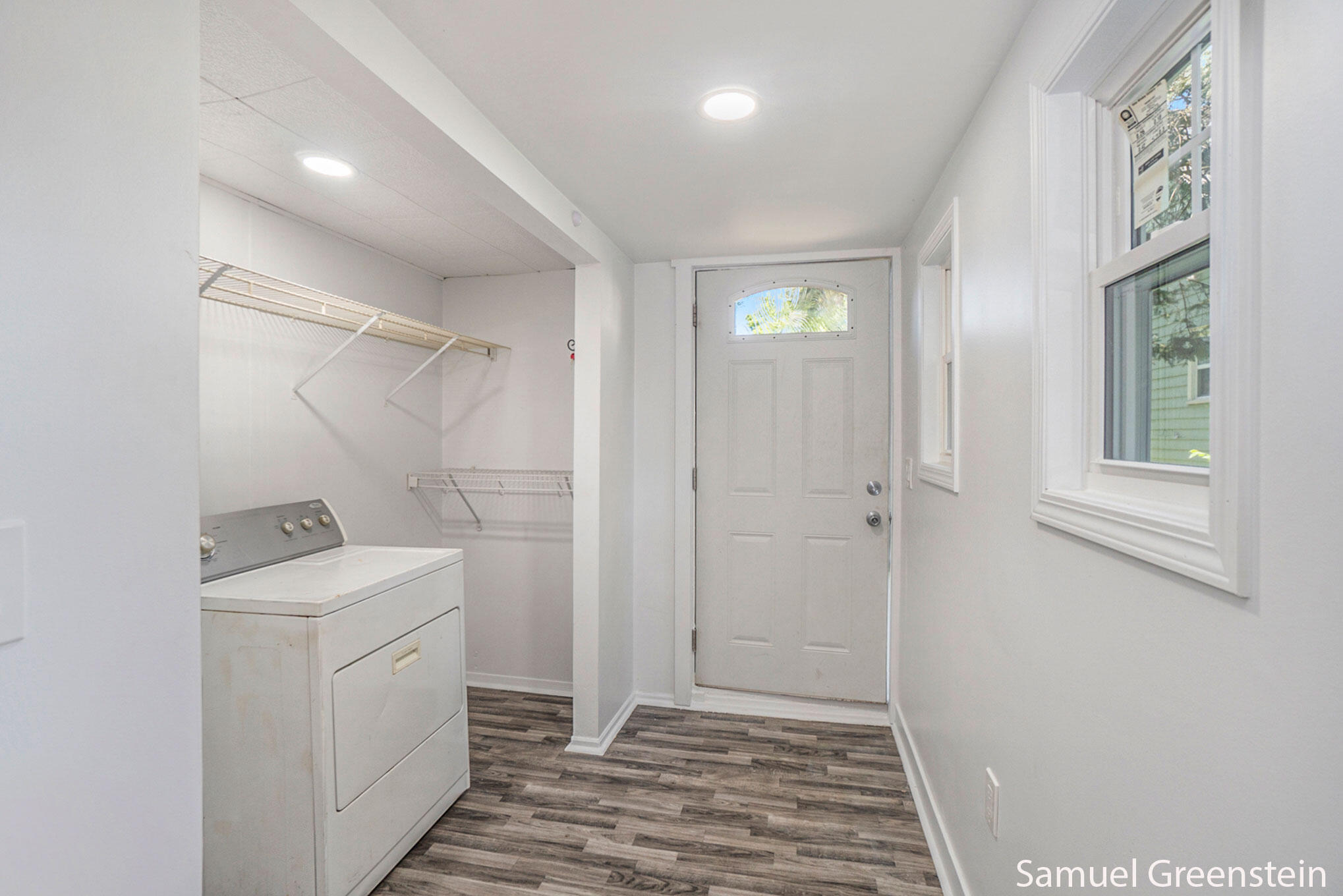 572 W 18th Street