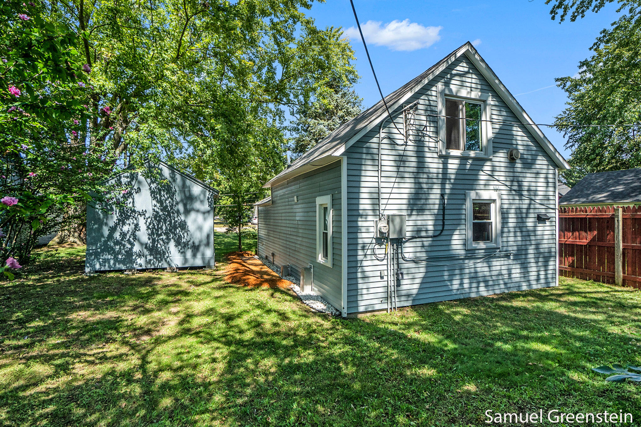 572 W 18th Street