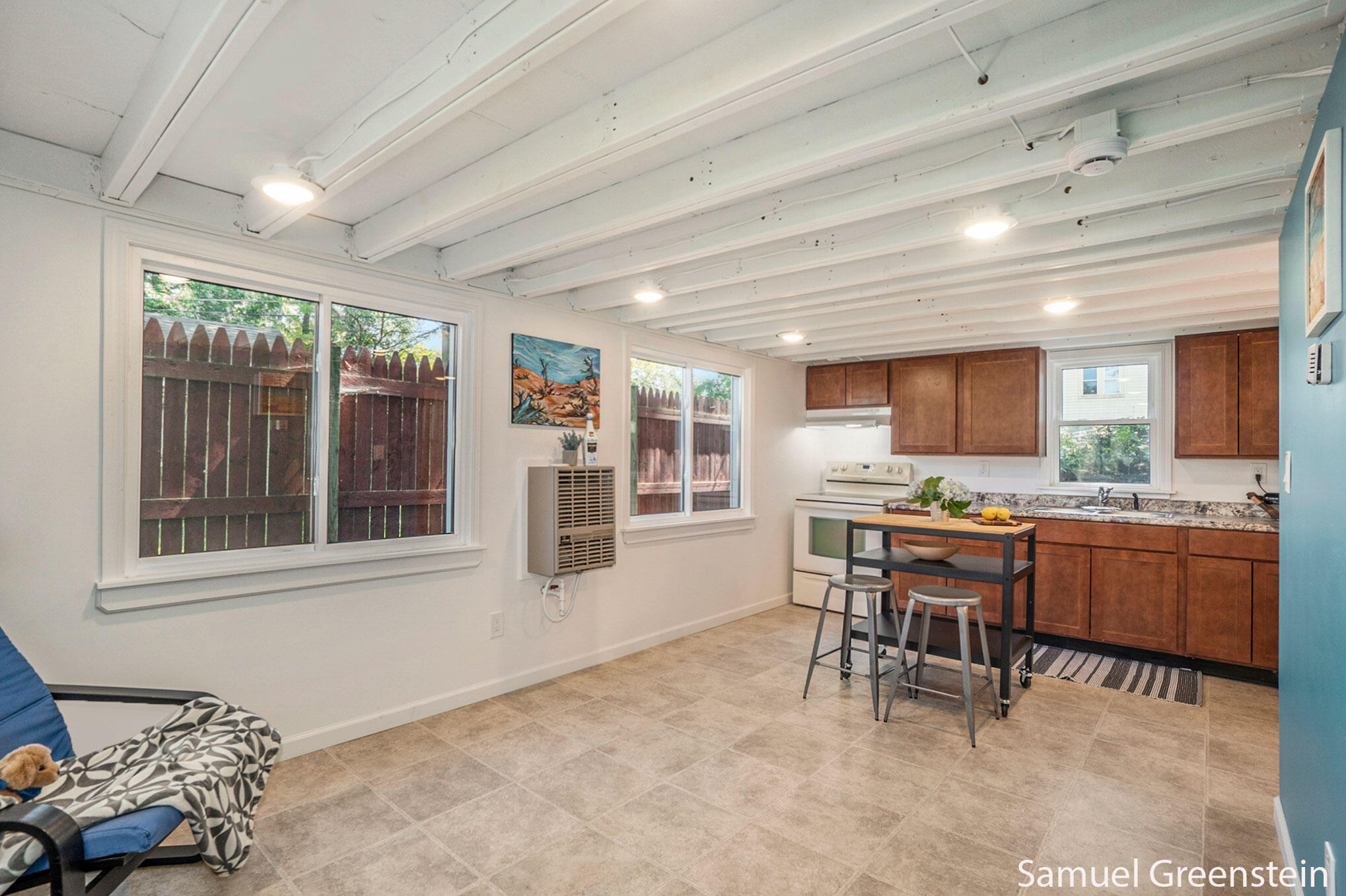 572 W 18th Street