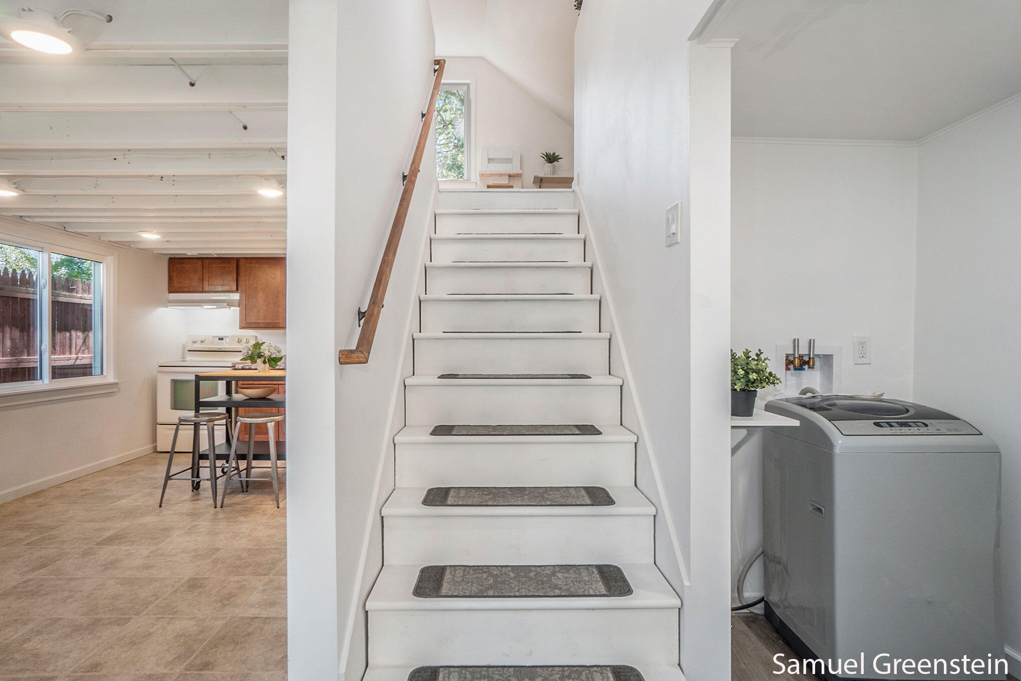 572 W 18th Street