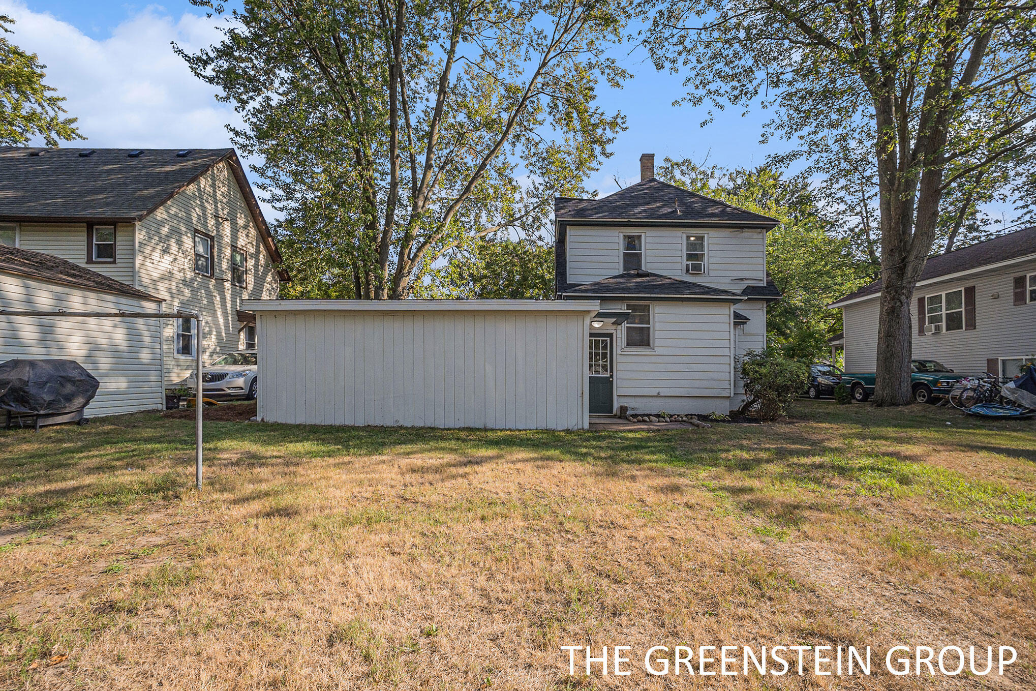 563 W 23rd Street